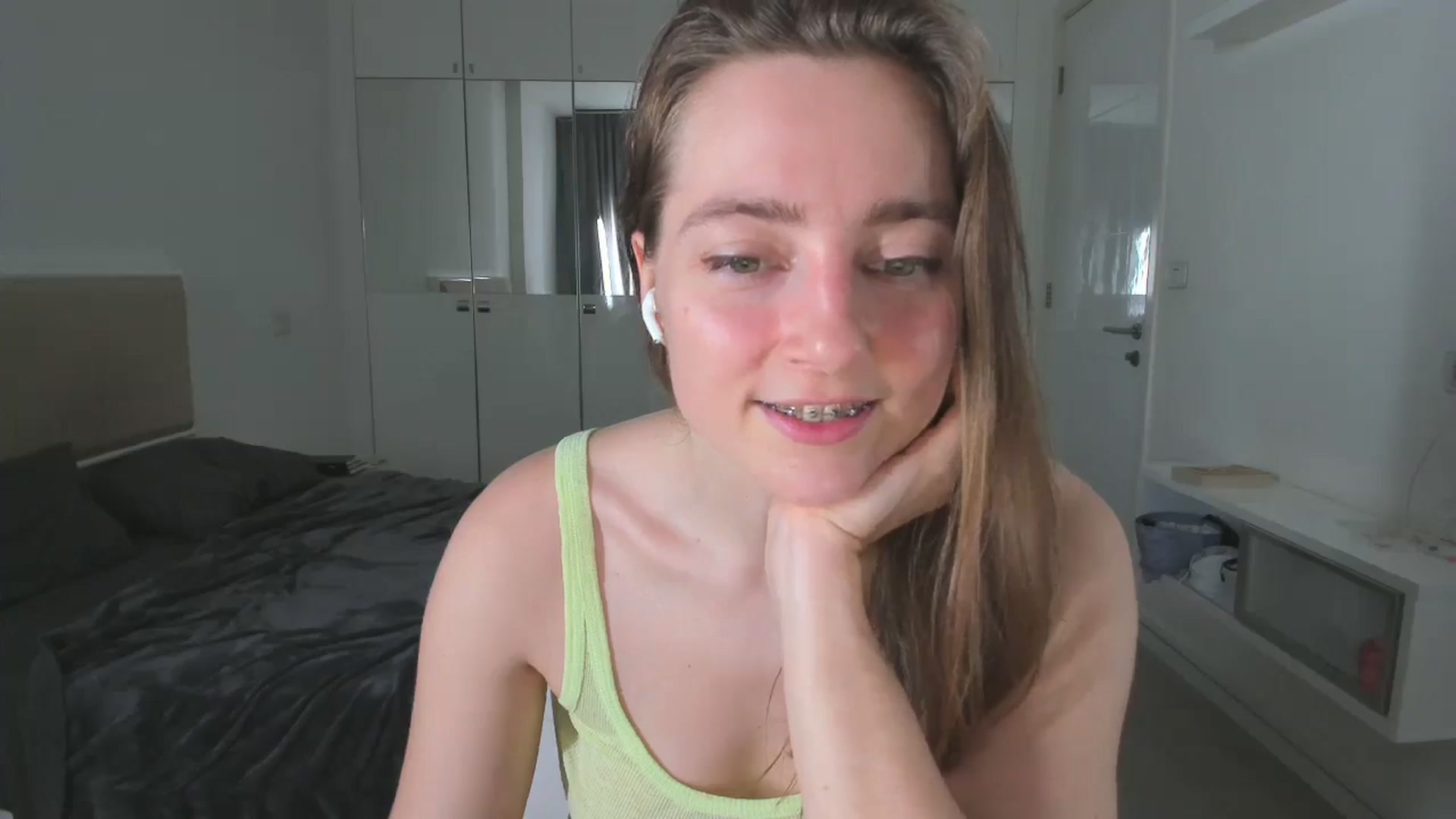 Gallery image thumbnail from LiaSasha's myfreecams stream on, 01/07/2026, 12:32 image 11 of 20