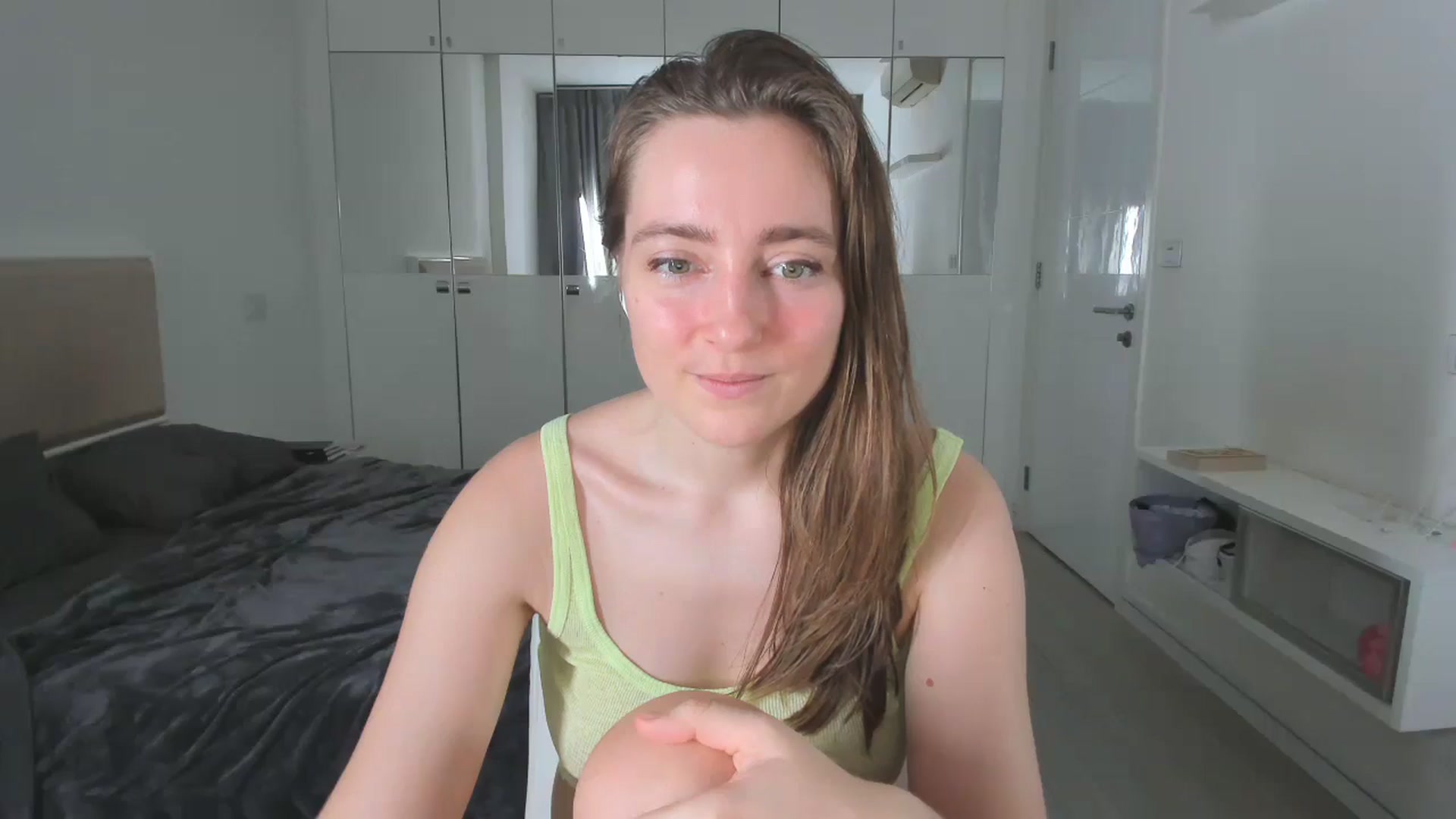 Gallery image thumbnail from LiaSasha's myfreecams stream on, 01/07/2026, 15:04 image 15 of 20
