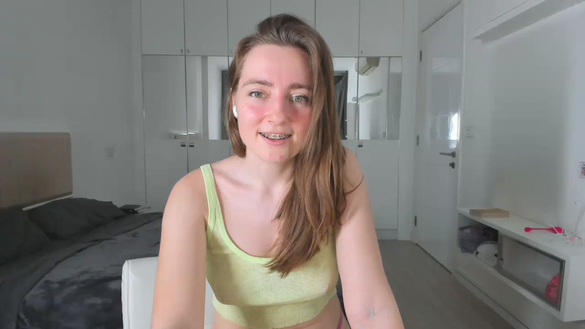 Gallery image thumbnail from LiaSasha's myfreecams stream on, 01/08/2026, 15:38 image 10 of 20