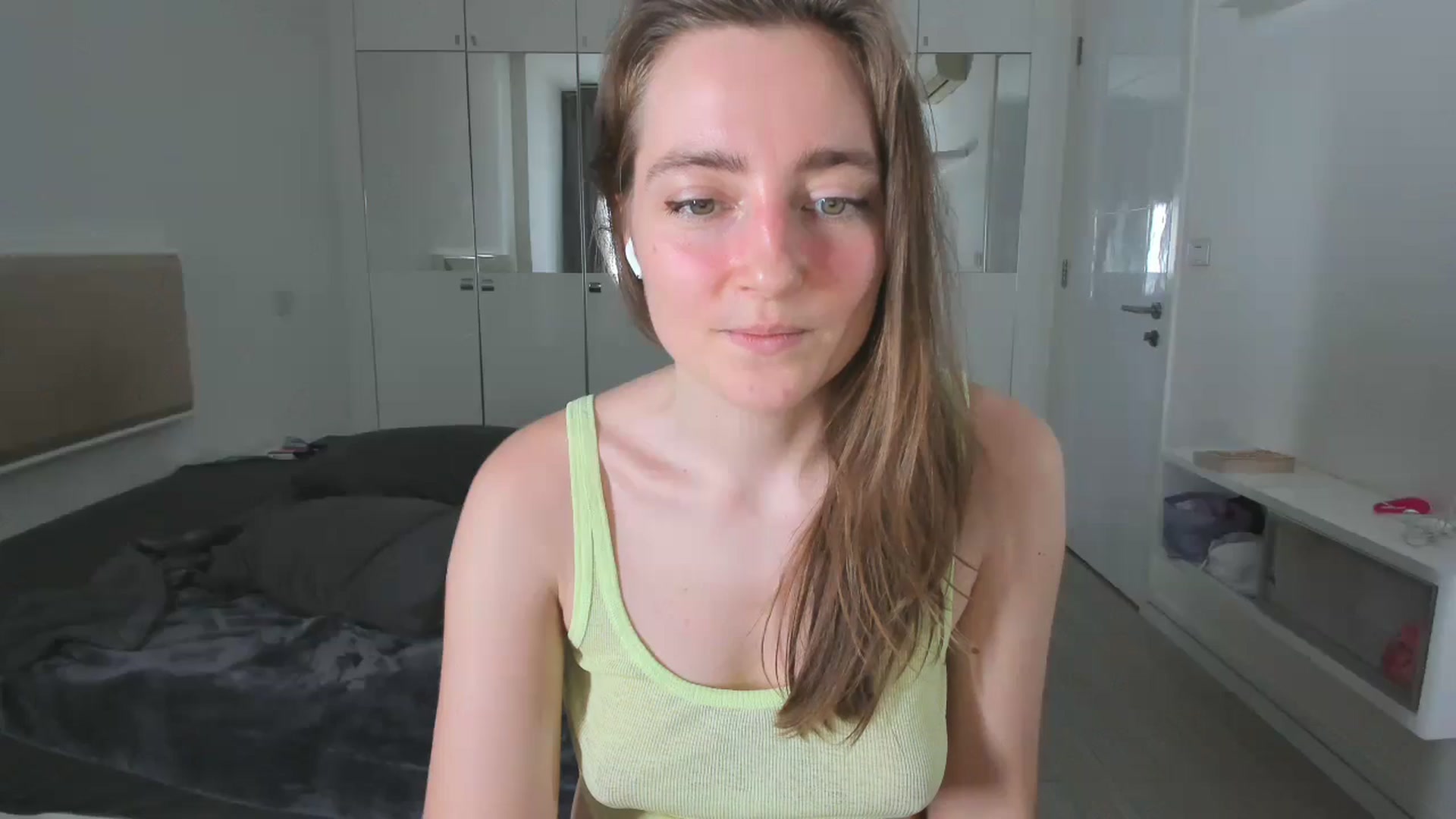 Gallery image thumbnail from LiaSasha's myfreecams stream on, 01/09/2026, 12:35 image 13 of 20