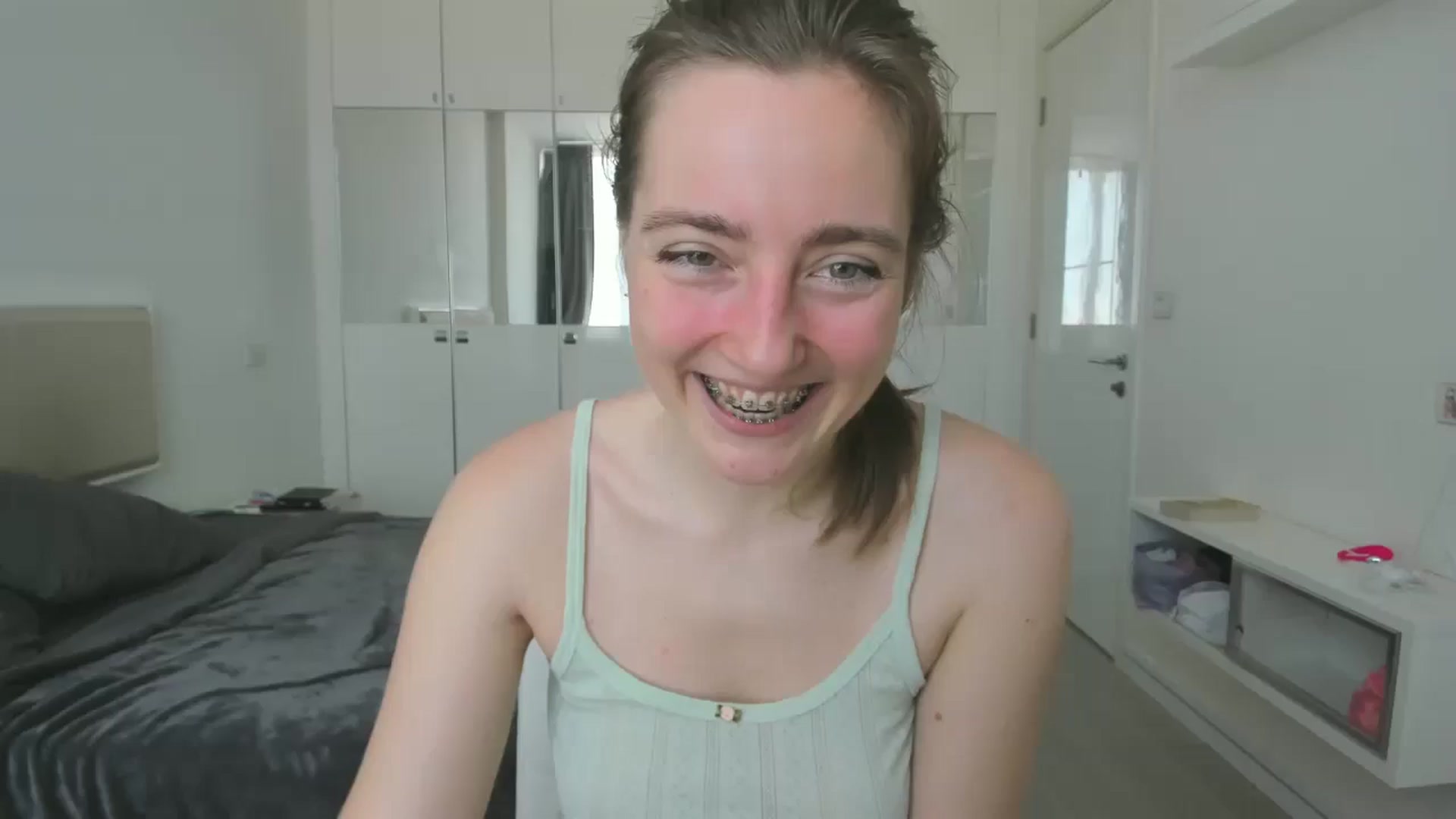 Gallery image thumbnail from LiaSasha's myfreecams stream on, 01/10/2026, 06:58 image 16 of 20