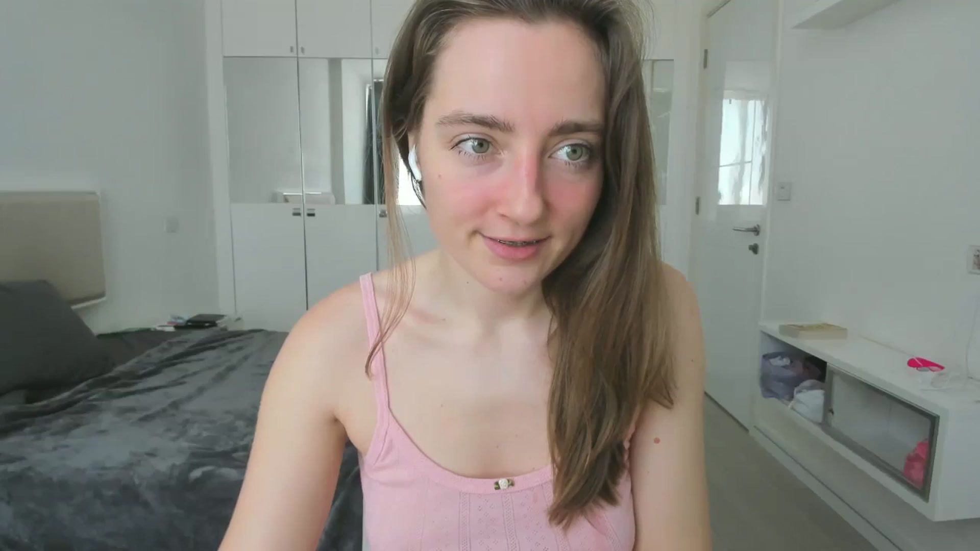 Gallery image thumbnail from LiaSasha's myfreecams stream on, 01/12/2026, 06:59 image 6 of 20