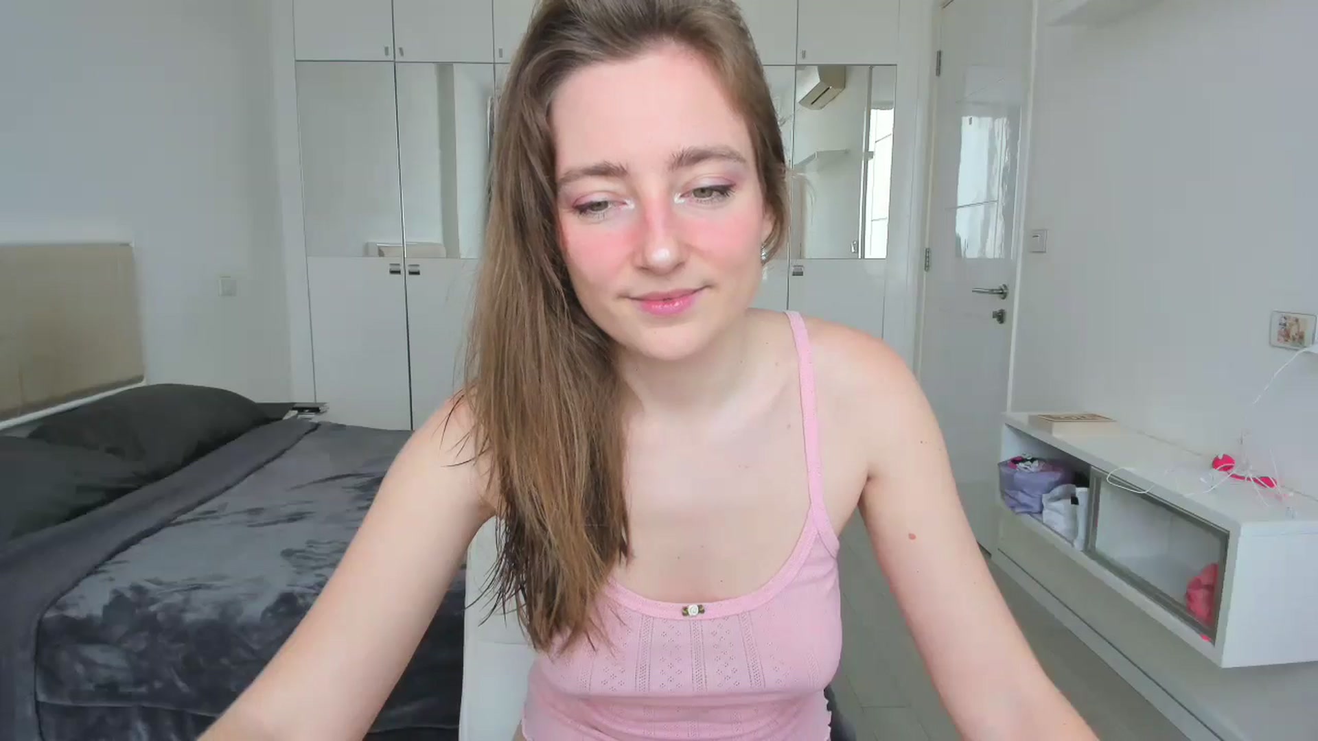 Gallery image thumbnail from LiaSasha's myfreecams stream on, 01/15/2026, 08:08 image 17 of 20
