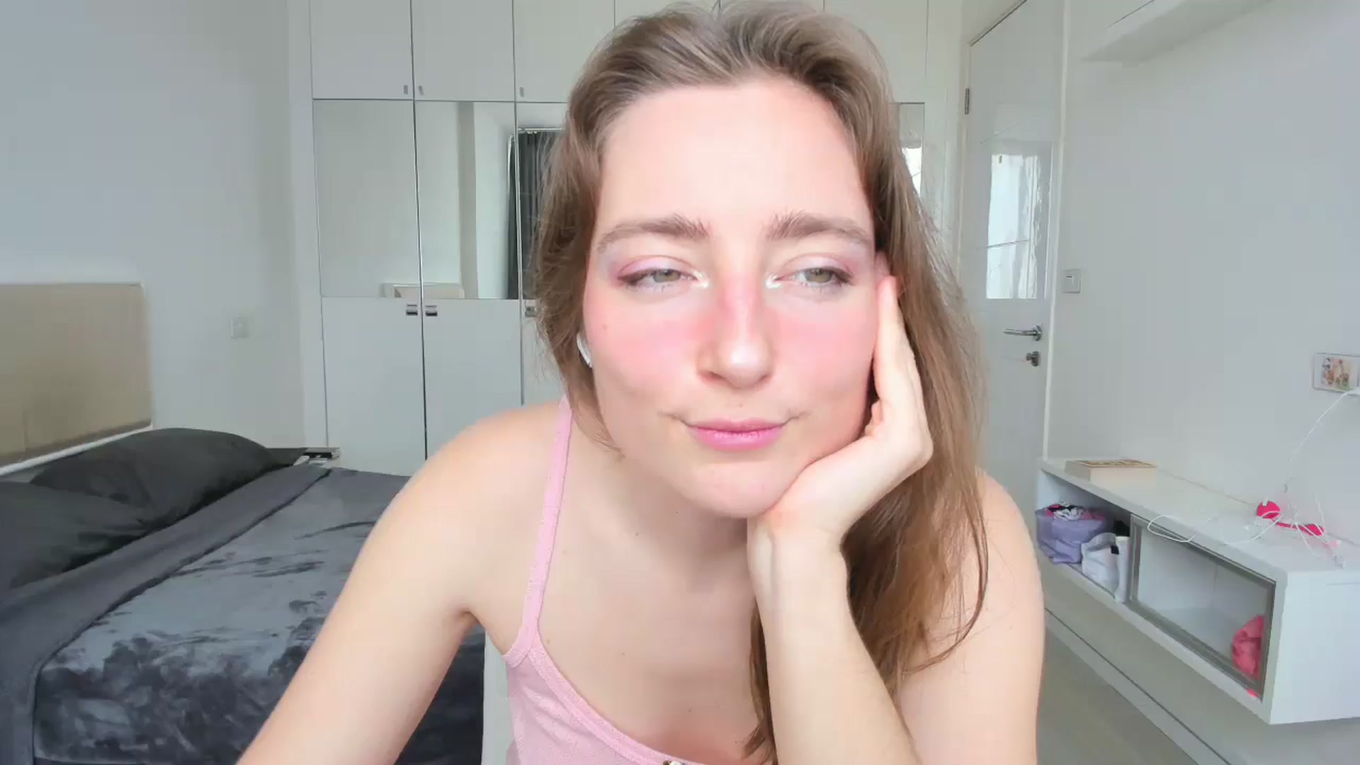 Gallery image thumbnail from LiaSasha's myfreecams stream on, 01/15/2026, 08:56 image 2 of 20