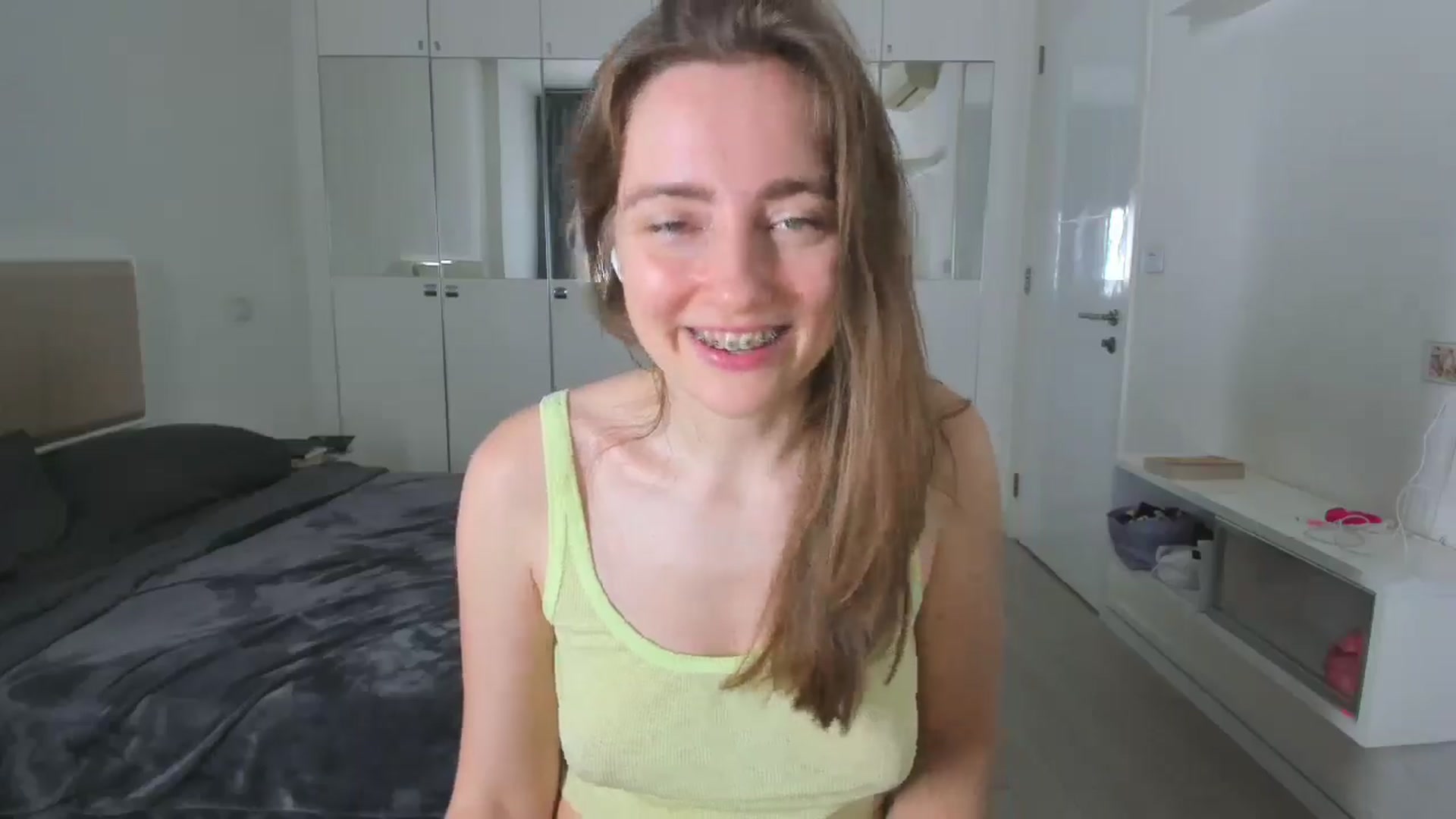 Gallery image thumbnail from LiaSasha's myfreecams stream on, 01/17/2026, 16:36 image 15 of 20