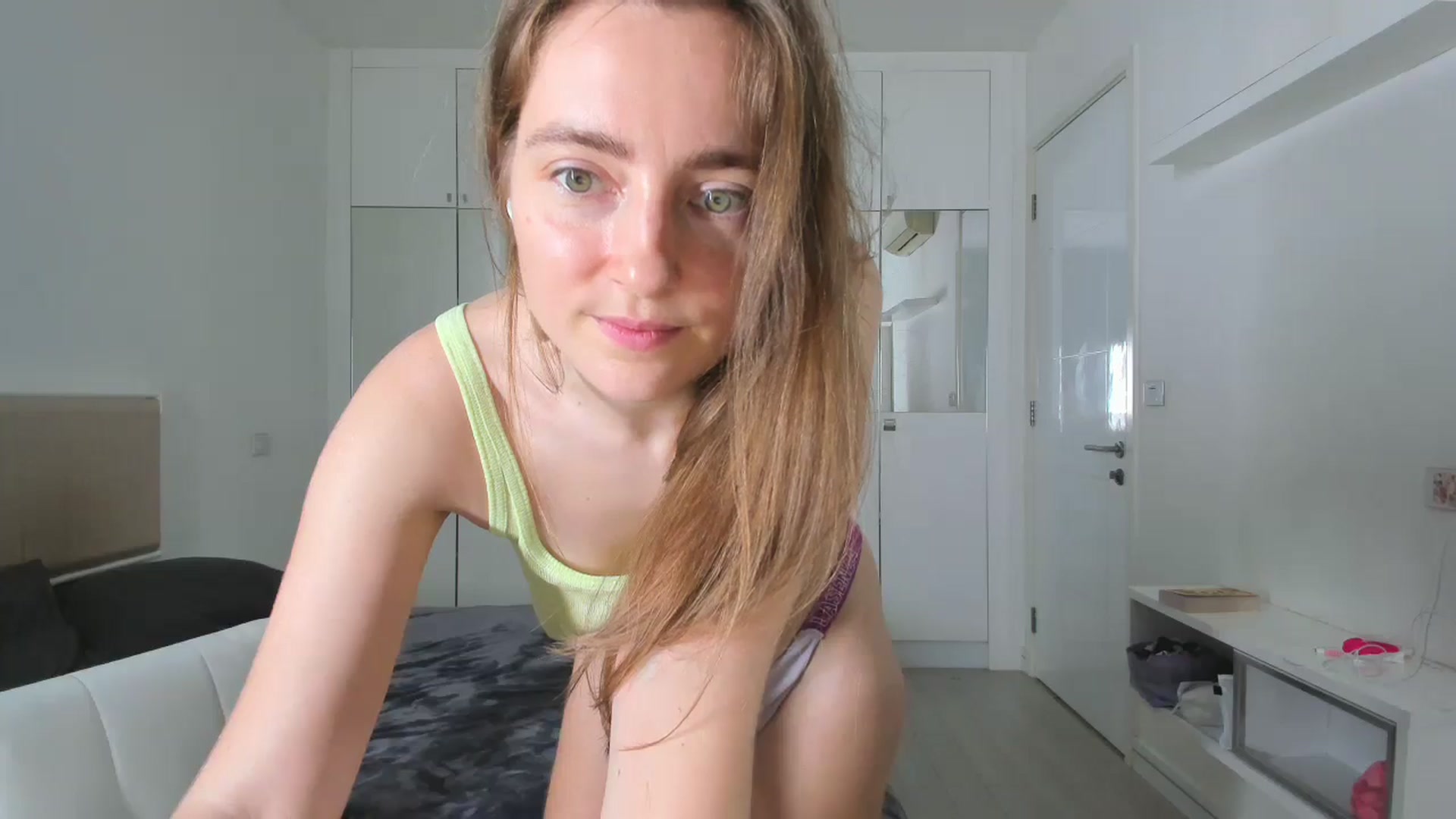 Gallery image thumbnail from LiaSasha's myfreecams stream on, 01/17/2026, 17:20 image 13 of 20
