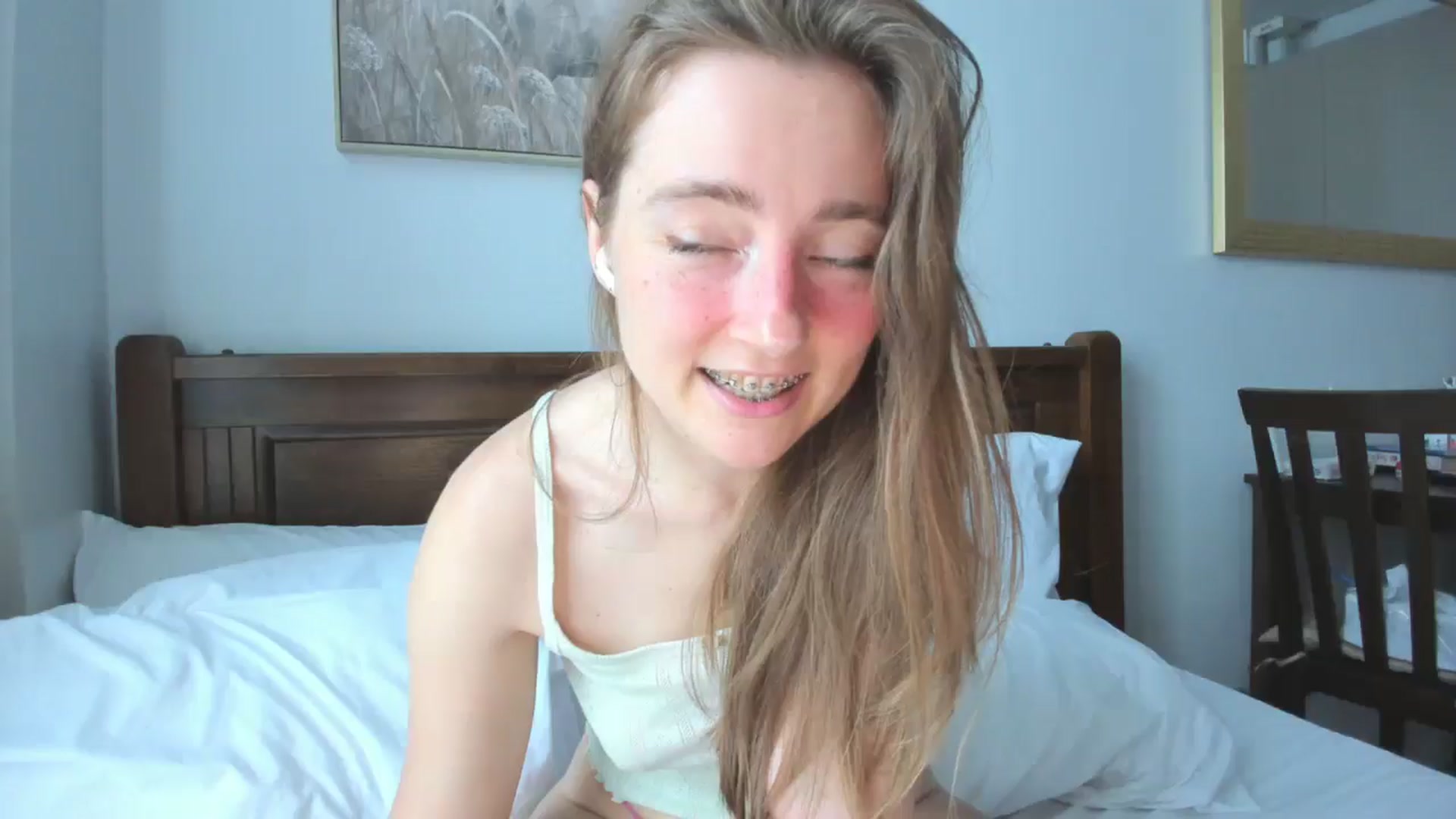 Gallery image thumbnail from LiaSasha's myfreecams stream on, 02/20/2026, 08:34 image 1 of 20