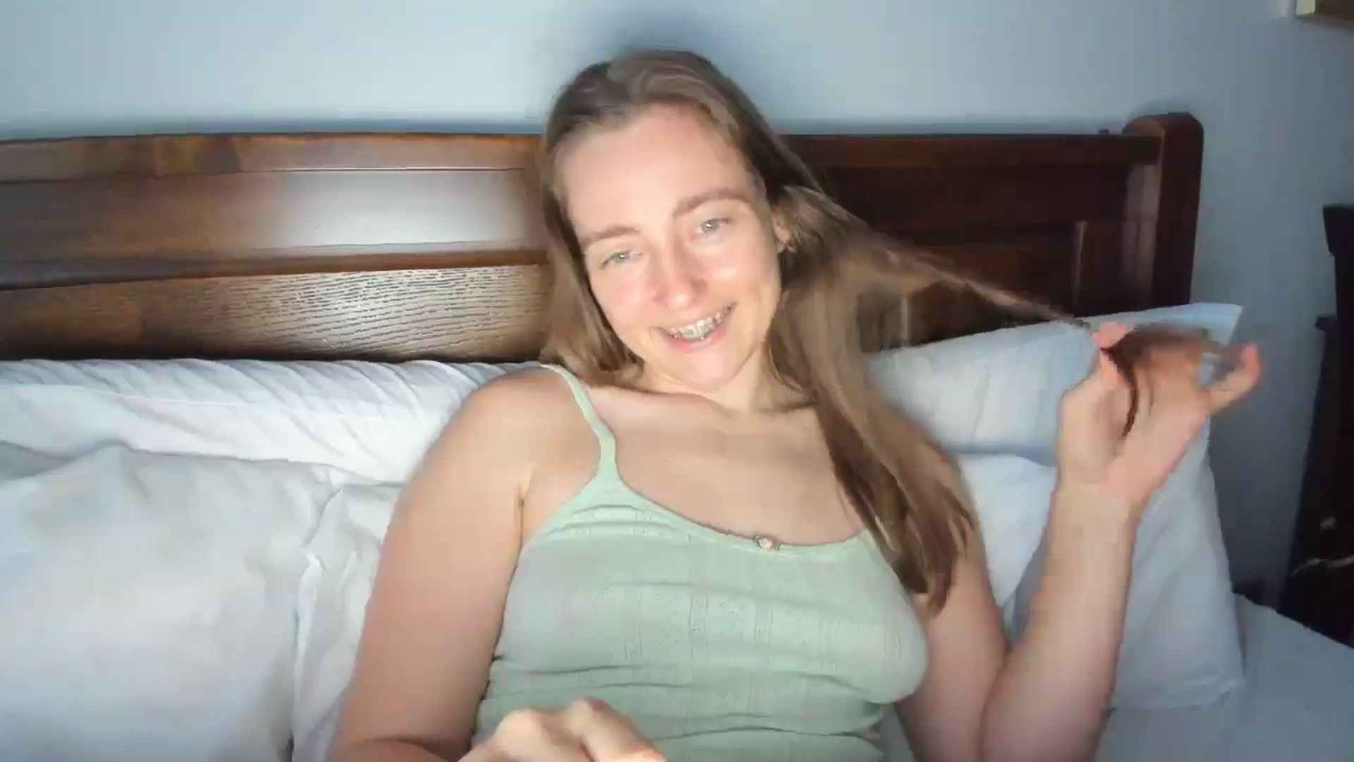 Gallery image thumbnail from LiaSasha's myfreecams stream on, 02/28/2026, 10:42 image 7 of 20