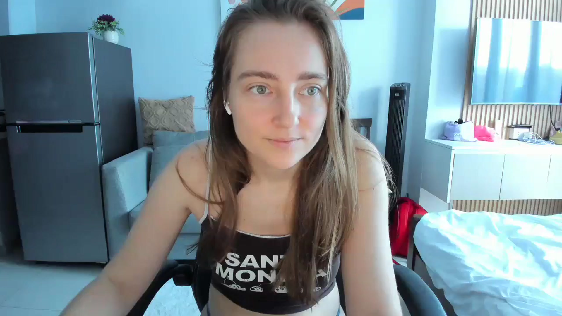 Gallery image thumbnail from LiaSasha's myfreecams stream on, 03/10/2026, 07:57 image 19 of 20