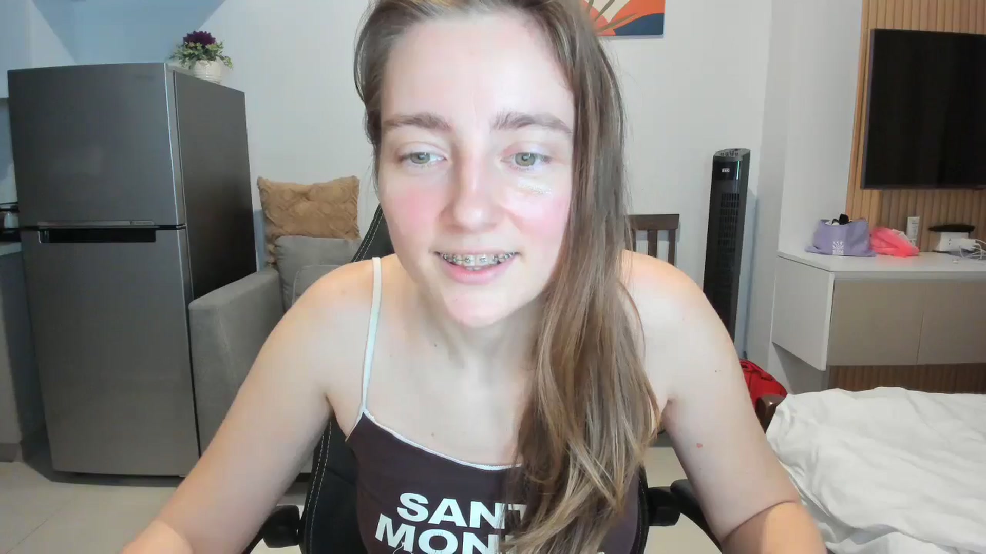 Gallery image thumbnail from LiaSasha's myfreecams stream on, 03/10/2026, 13:41 image 12 of 20