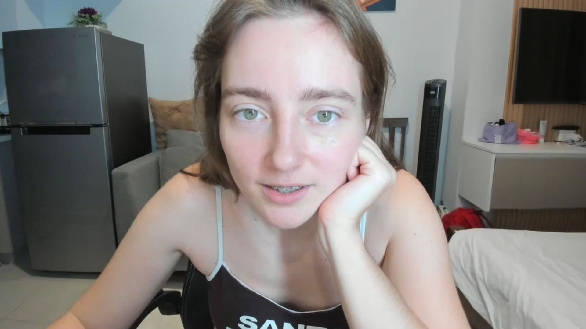 Gallery image thumbnail from LiaSasha's myfreecams stream on, 03/11/2026, 10:13 image 16 of 20