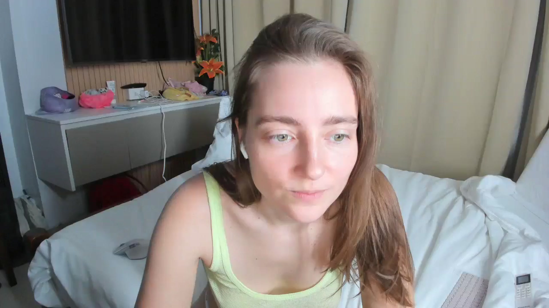 Gallery image thumbnail from LiaSasha's myfreecams stream on, 03/16/2026, 12:35 image 11 of 20