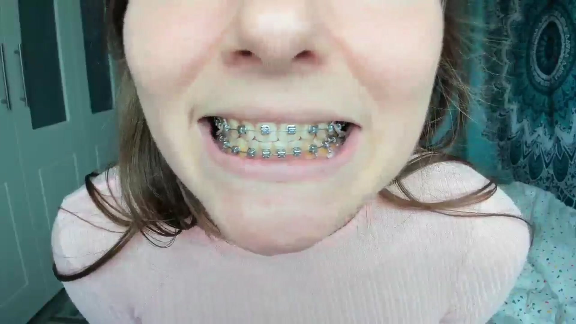 Gallery image thumbnail from LiaSasha's myfreecams stream on, 04/12/2026, 13:28 image 18 of 20
