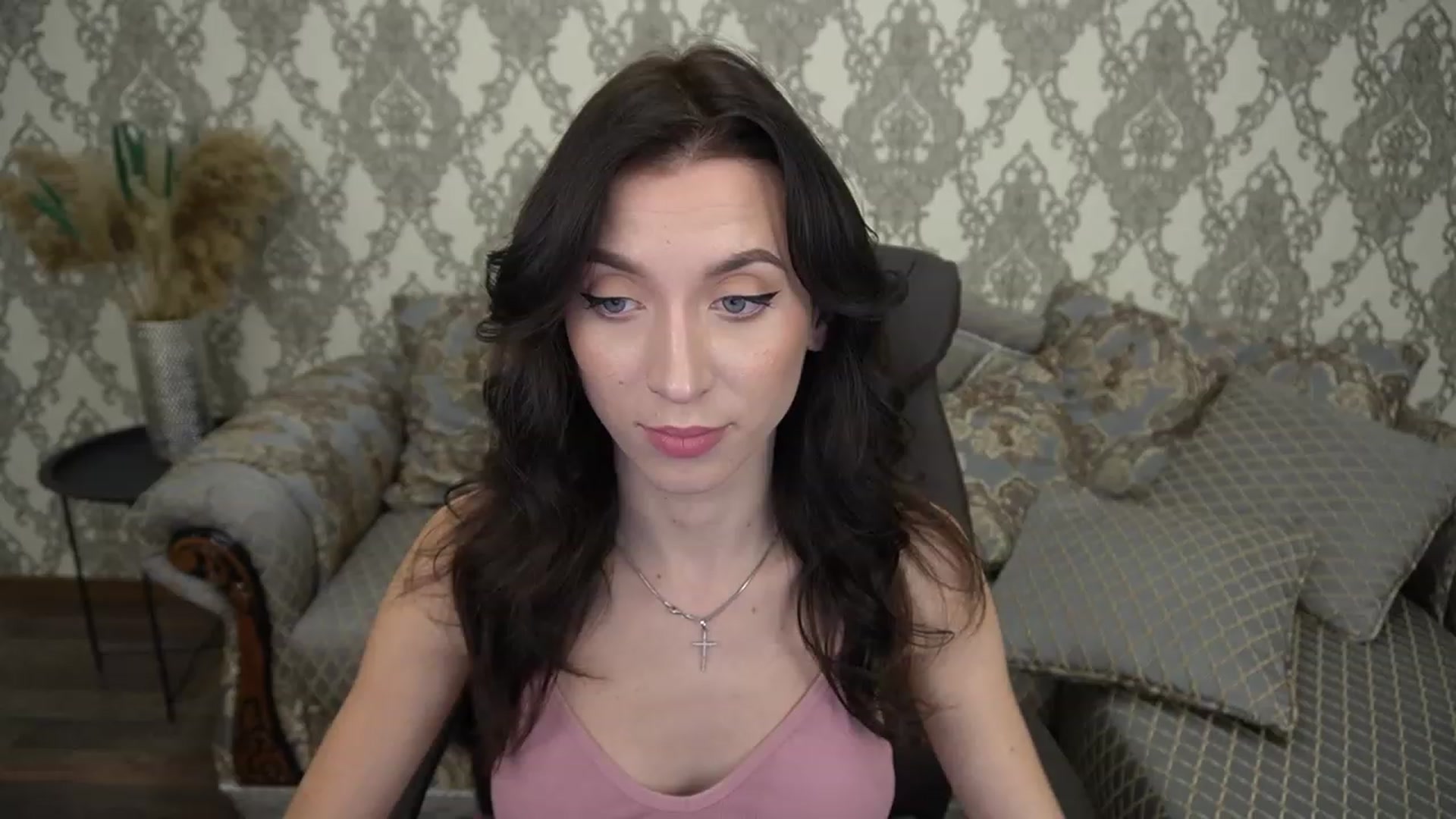 Gallery image thumbnail from LiaValentine's myfreecams stream on, 11/14/2022, 14:39 image 10 of 20