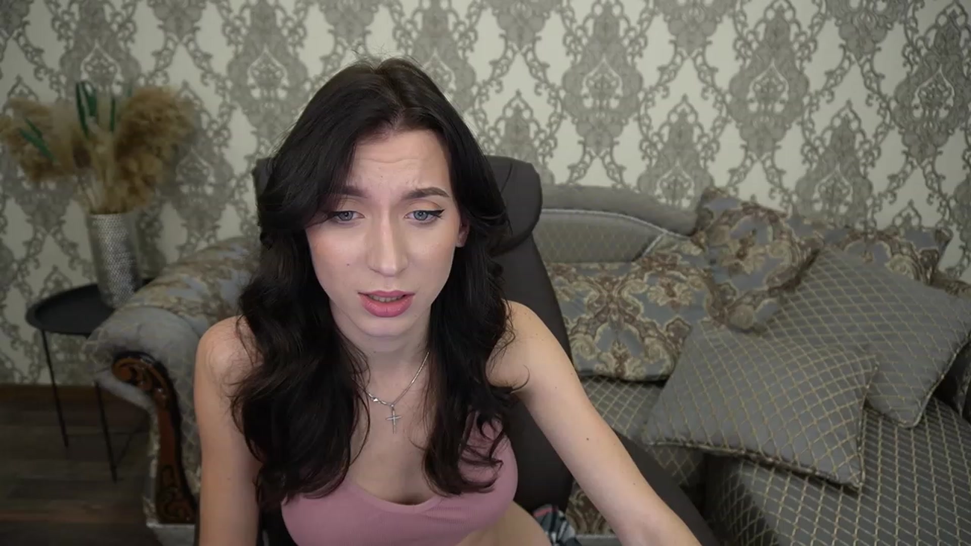 Gallery image thumbnail from LiaValentine's myfreecams stream on, 11/14/2022, 14:39 image 14 of 20