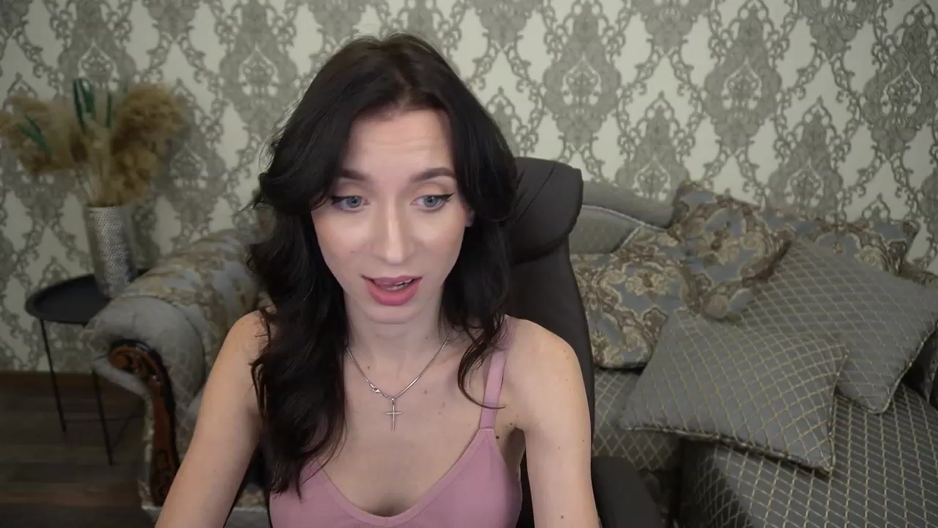 Gallery image thumbnail from LiaValentine's myfreecams stream on, 11/14/2022, 14:39 image 18 of 20