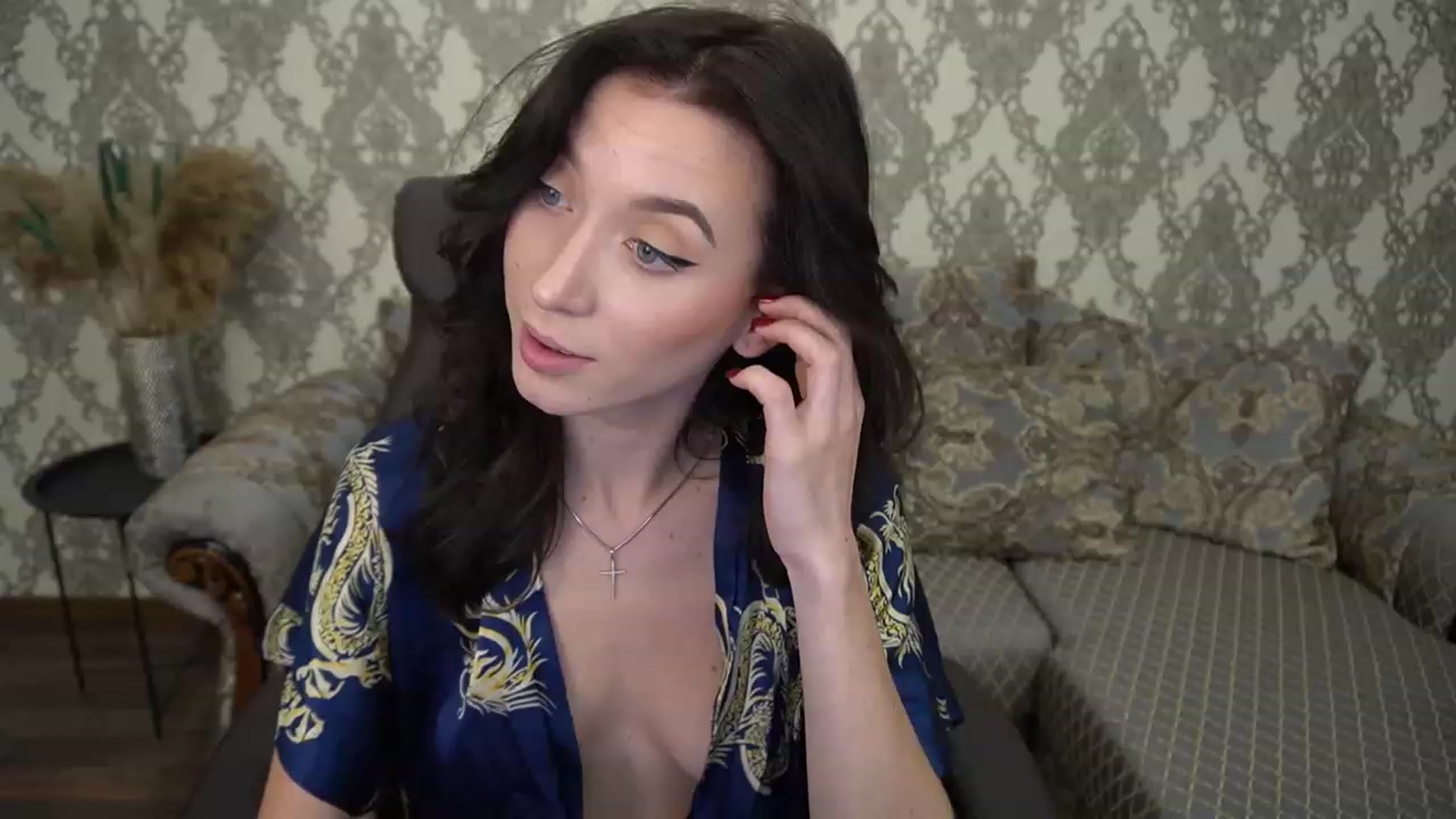 Gallery image thumbnail from LiaValentine's myfreecams stream on, 11/15/2022, 16:23 image 4 of 20