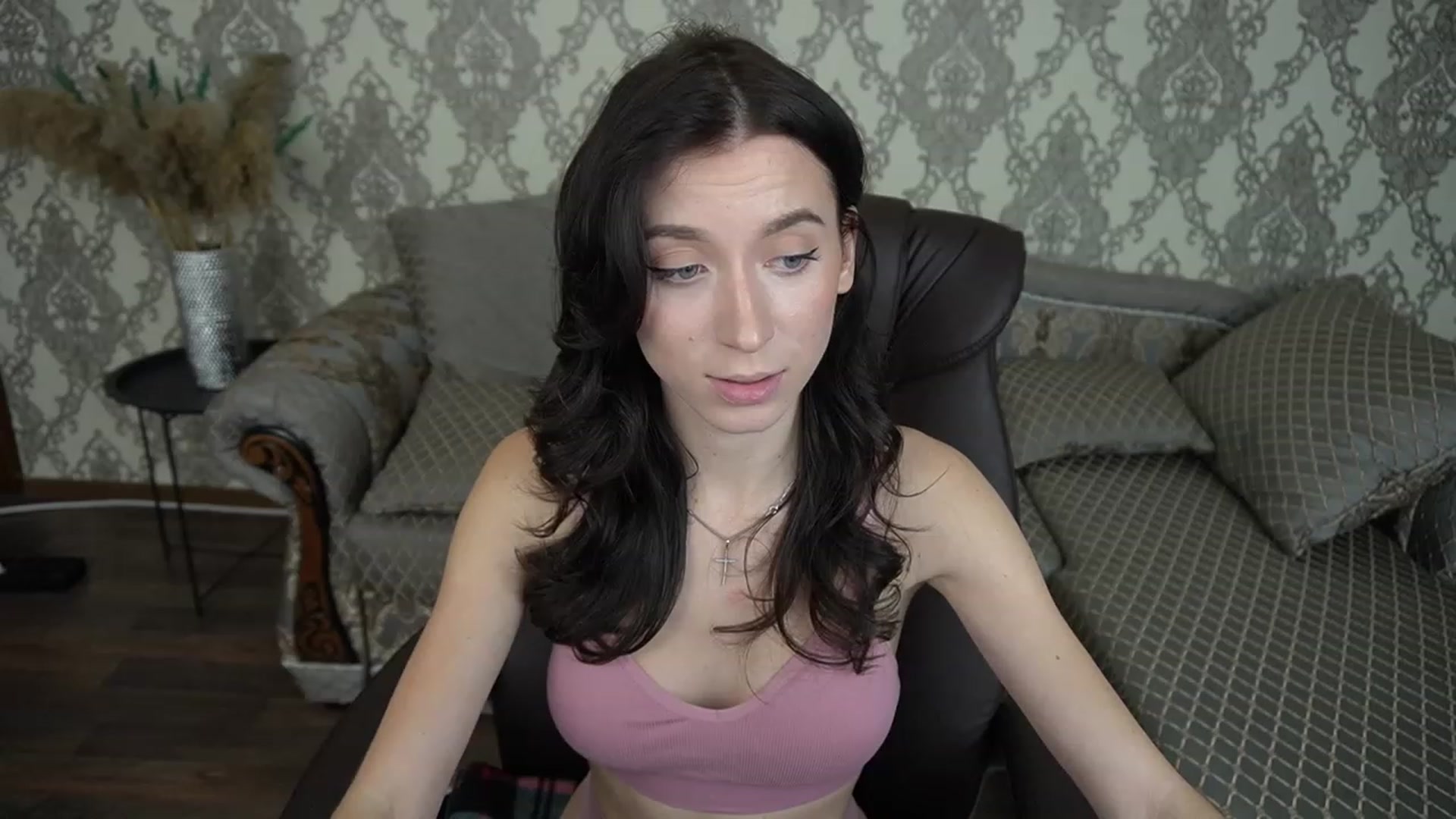 Gallery image thumbnail from LiaValentine's myfreecams stream on, 12/05/2022, 14:50 image 10 of 20