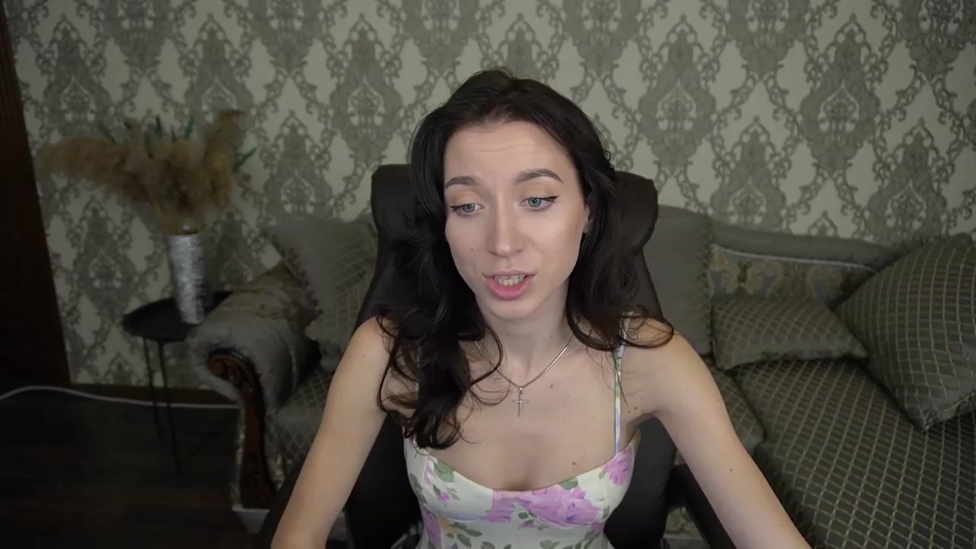 Gallery image thumbnail from LiaValentine's myfreecams stream on, 12/06/2022, 17:33 image 5 of 20