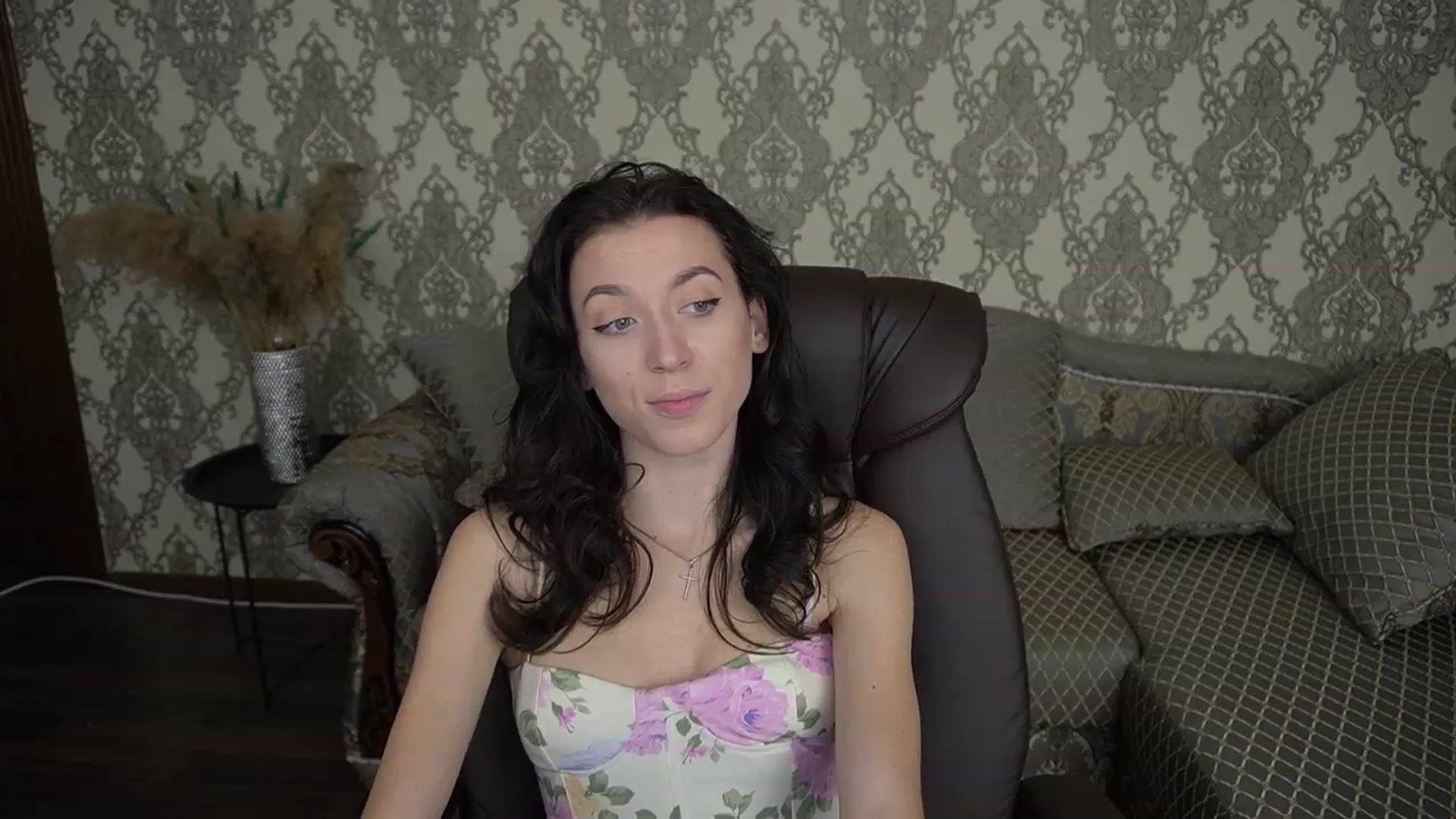 Gallery image thumbnail from LiaValentine's myfreecams stream on, 12/06/2022, 17:33 image 13 of 20