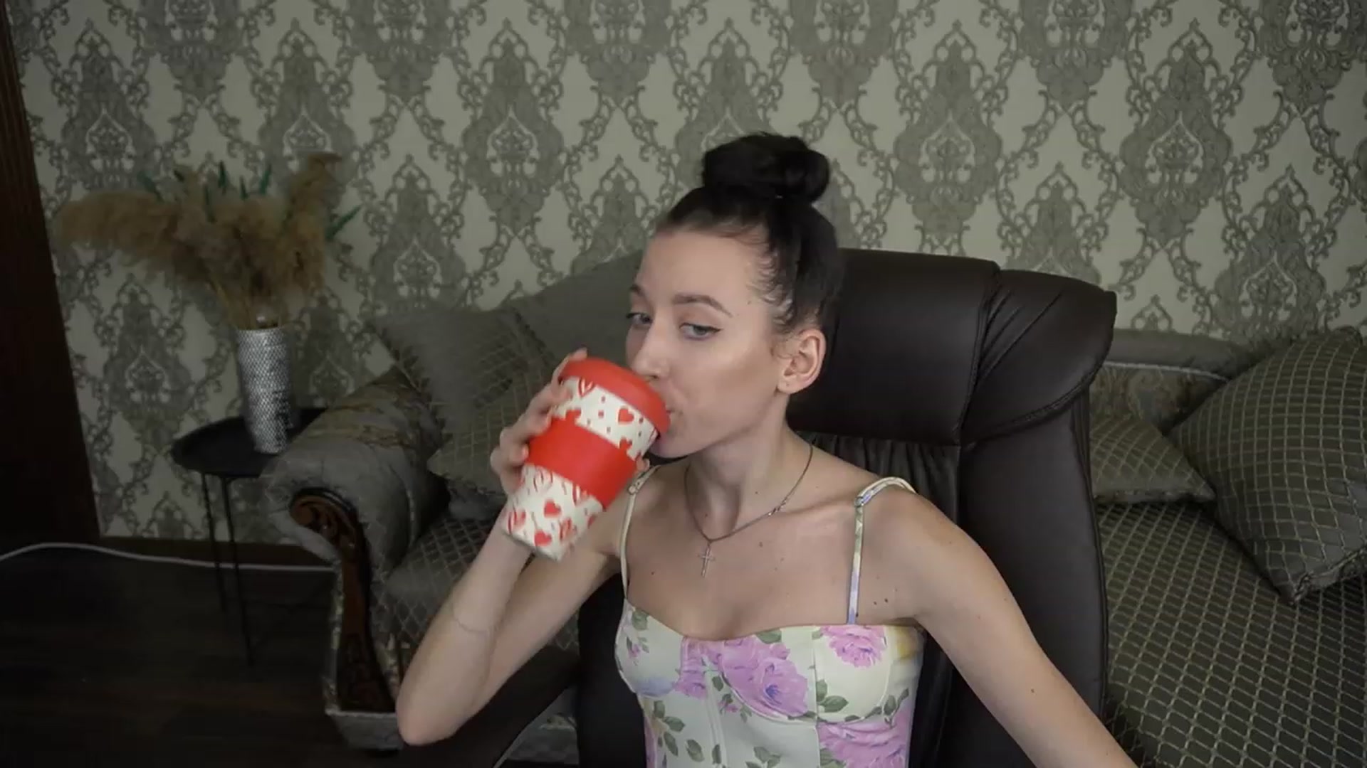 Gallery image thumbnail from LiaValentine's myfreecams stream on, 12/06/2022, 18:27 image 4 of 20