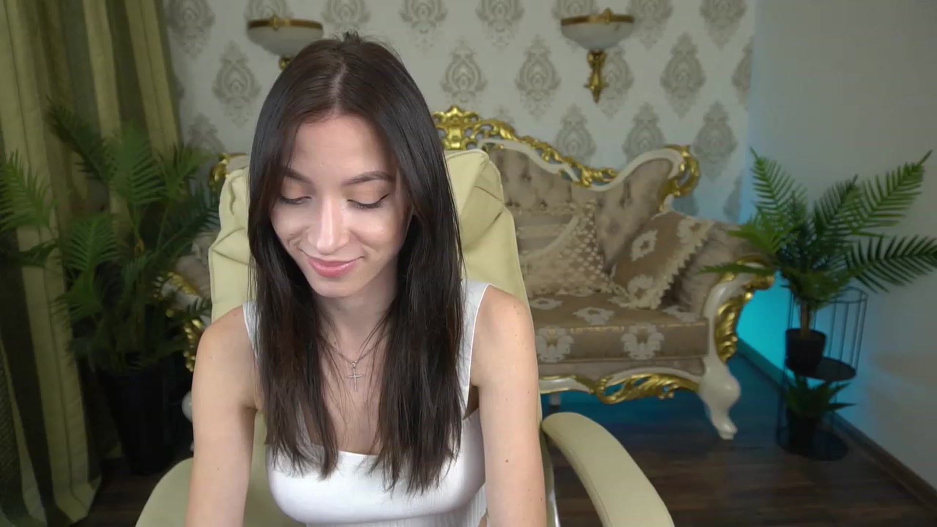 Gallery image thumbnail from LiaValentine's myfreecams stream on, 12/09/2022, 15:02 image 6 of 20