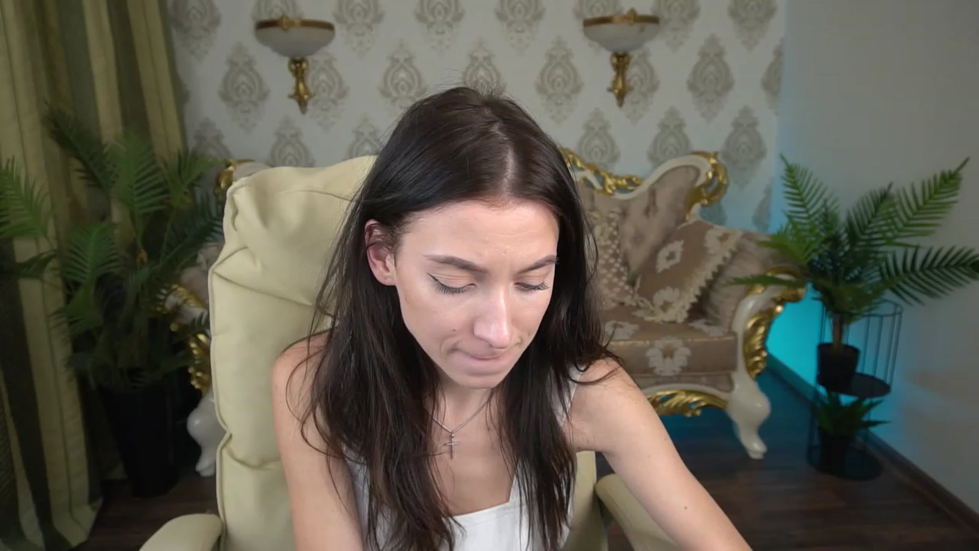 Gallery image thumbnail from LiaValentine's myfreecams stream on, 12/09/2022, 18:56 image 2 of 20