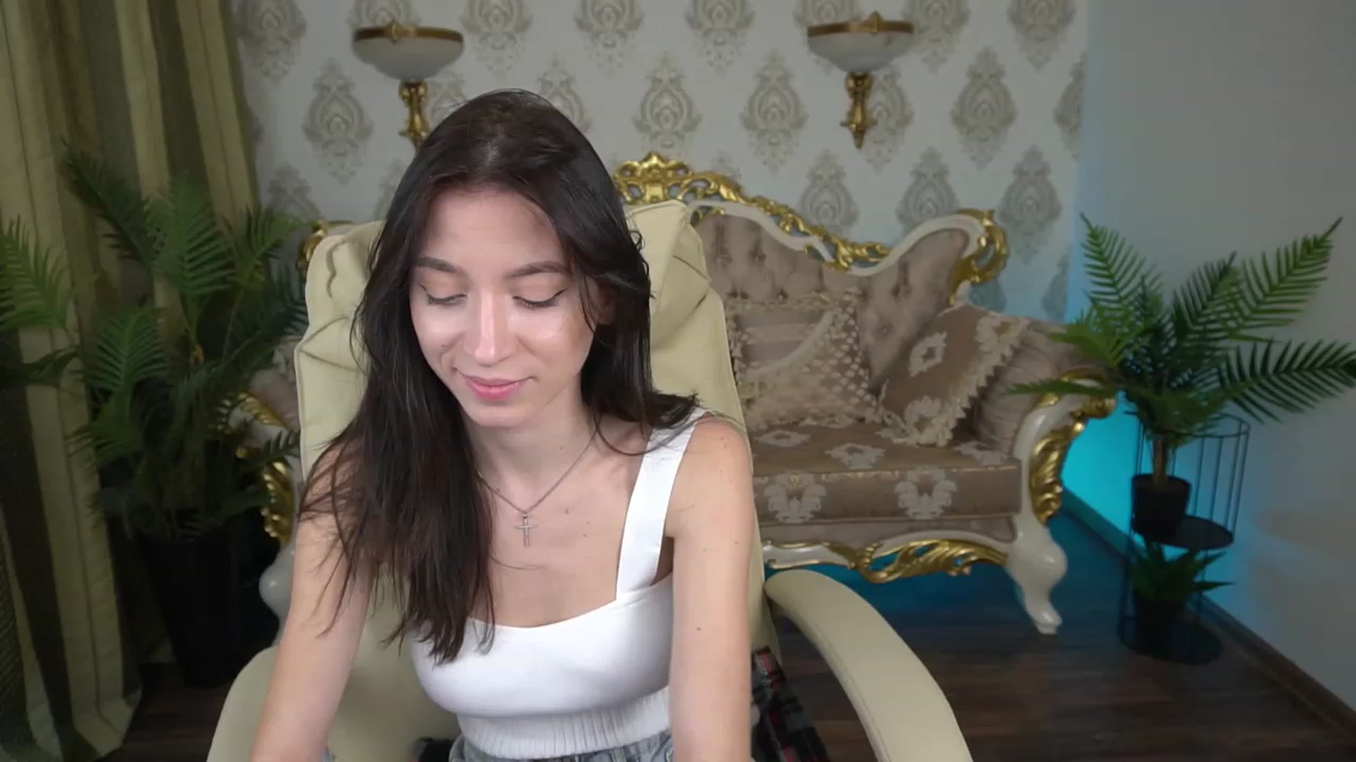 Gallery image thumbnail from LiaValentine's myfreecams stream on, 12/09/2022, 18:56 image 6 of 20