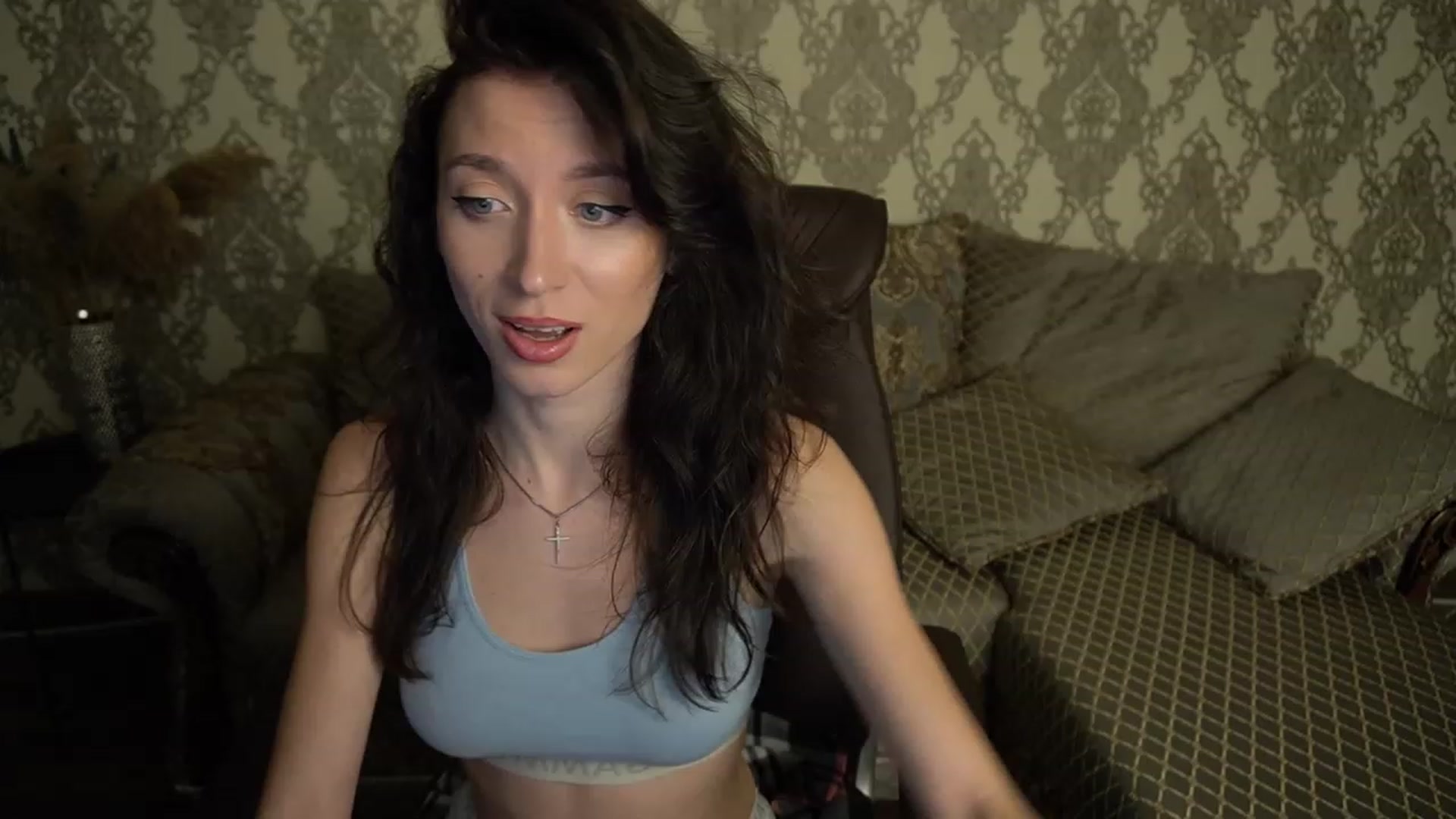 Gallery image thumbnail from LiaValentine's myfreecams stream on, 12/10/2022, 18:41 image 1 of 20