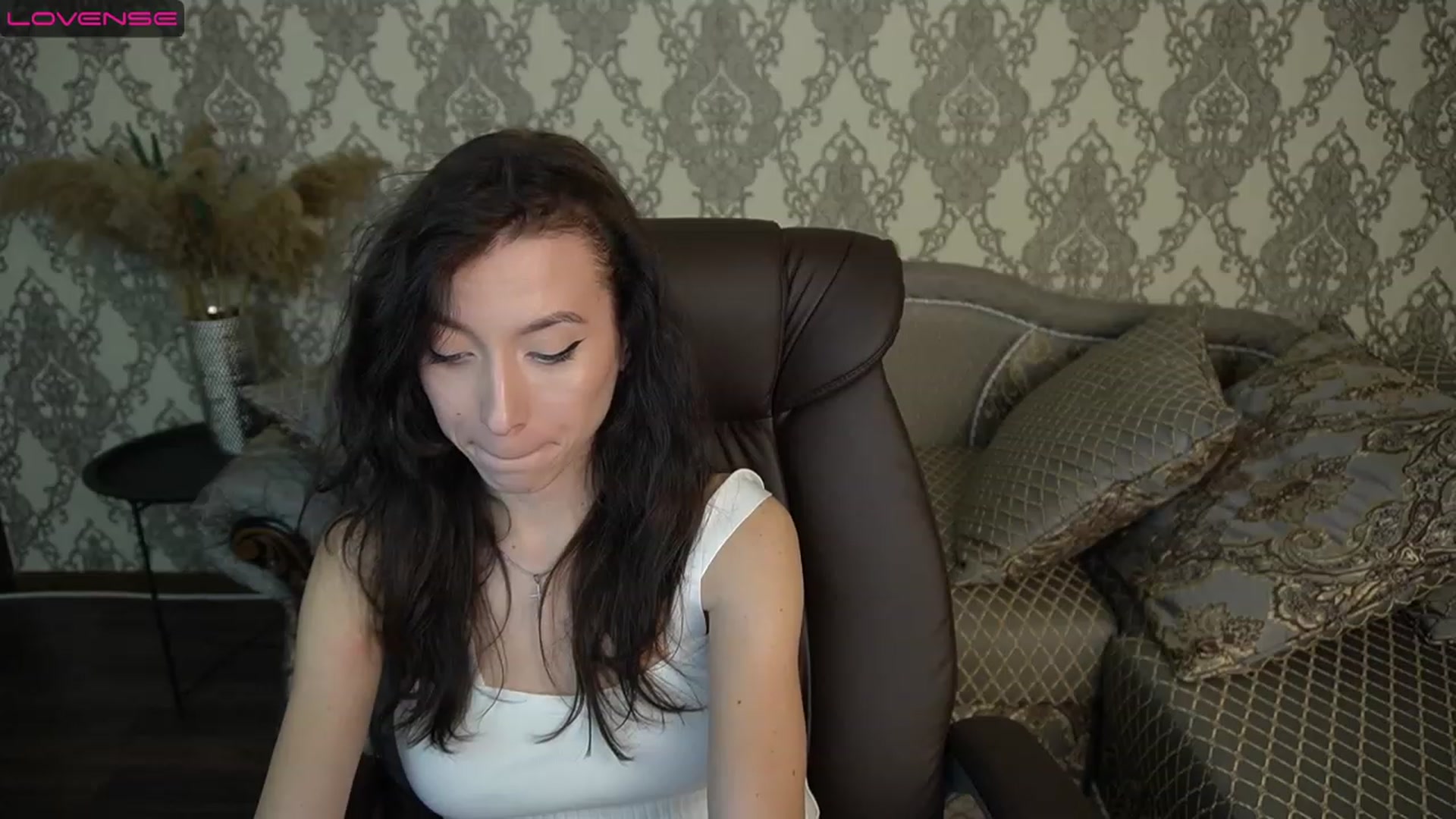 Gallery image thumbnail from LiaValentine's myfreecams stream on, 12/11/2022, 16:49 image 8 of 20