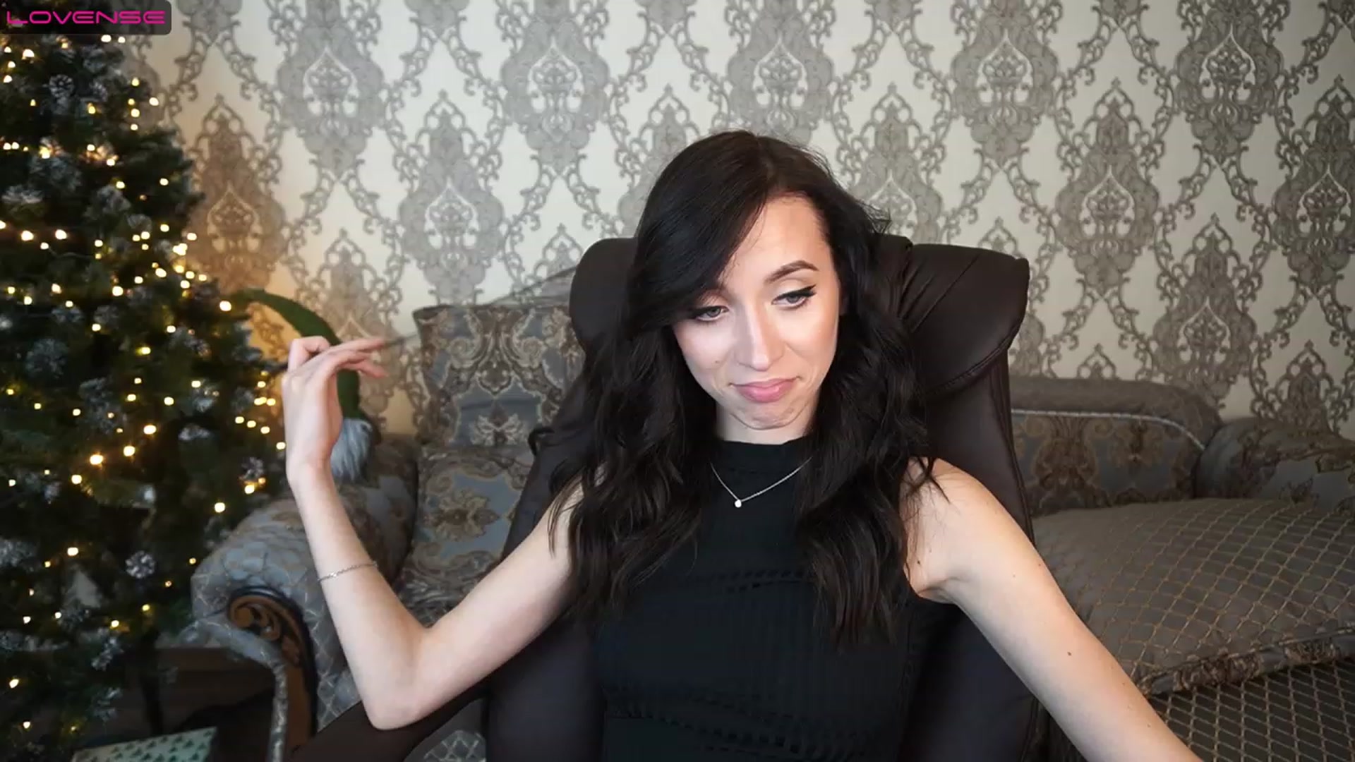 Gallery image thumbnail from LiaValentine's myfreecams stream on, 12/18/2022, 14:59 image 18 of 20