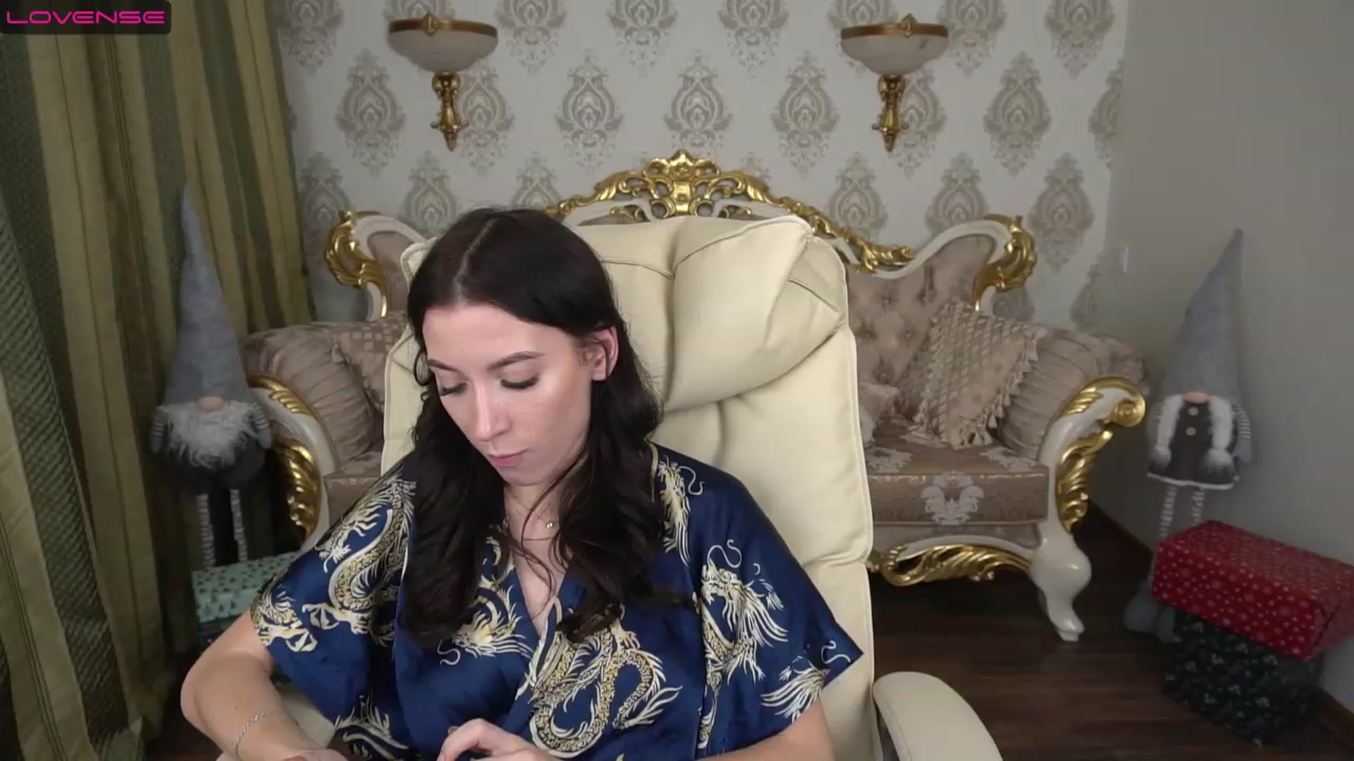 Gallery image thumbnail from LiaValentine's myfreecams stream on, 12/19/2022, 18:31 image 8 of 20