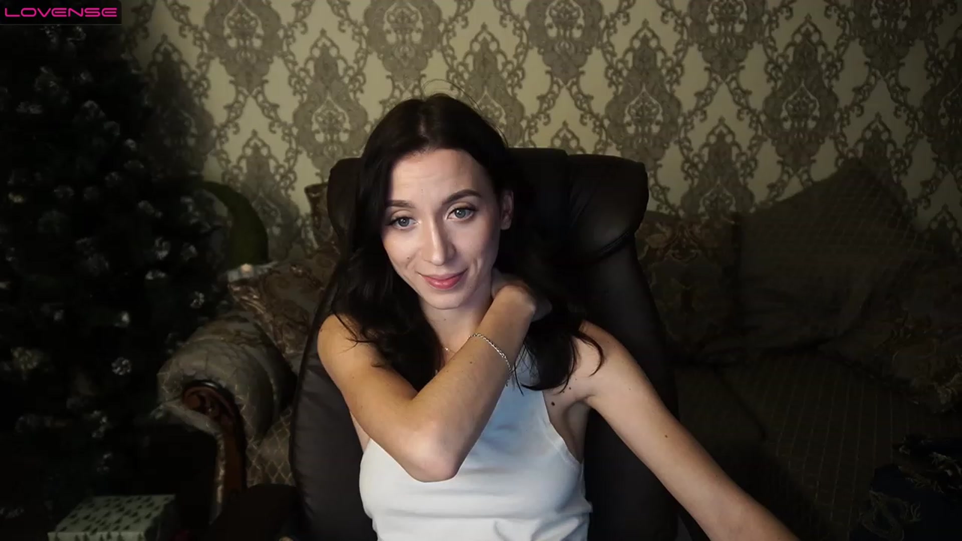 Gallery image thumbnail from LiaValentine's myfreecams stream on, 12/23/2022, 17:31 image 8 of 20
