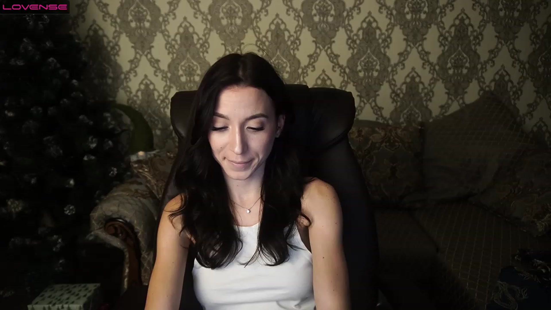Gallery image thumbnail from LiaValentine's myfreecams stream on, 12/23/2022, 17:31 image 7 of 20