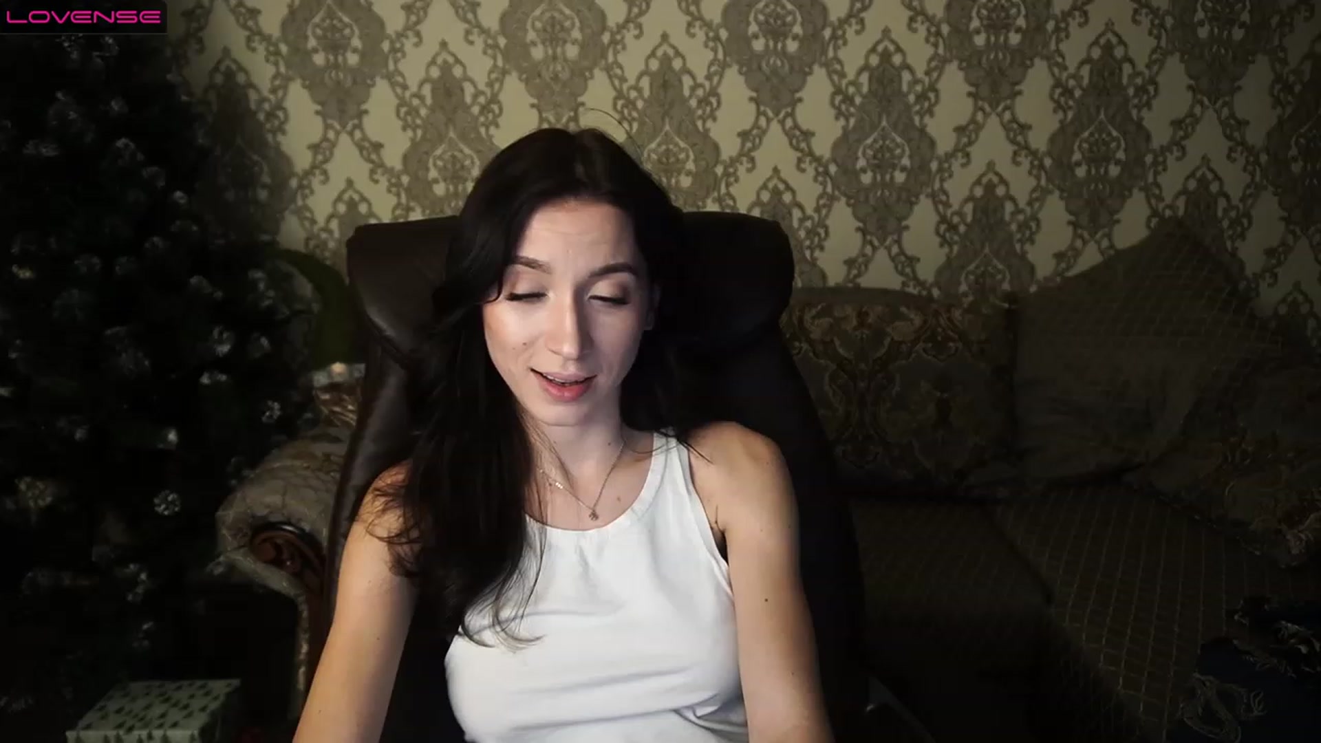 Gallery image thumbnail from LiaValentine's myfreecams stream on, 12/23/2022, 17:31 image 6 of 20