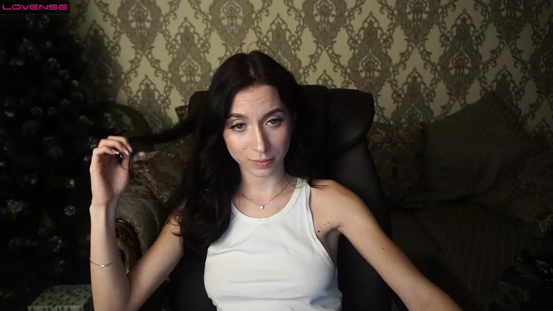 Gallery image thumbnail from LiaValentine's myfreecams stream on, 12/23/2022, 17:31 image 5 of 20