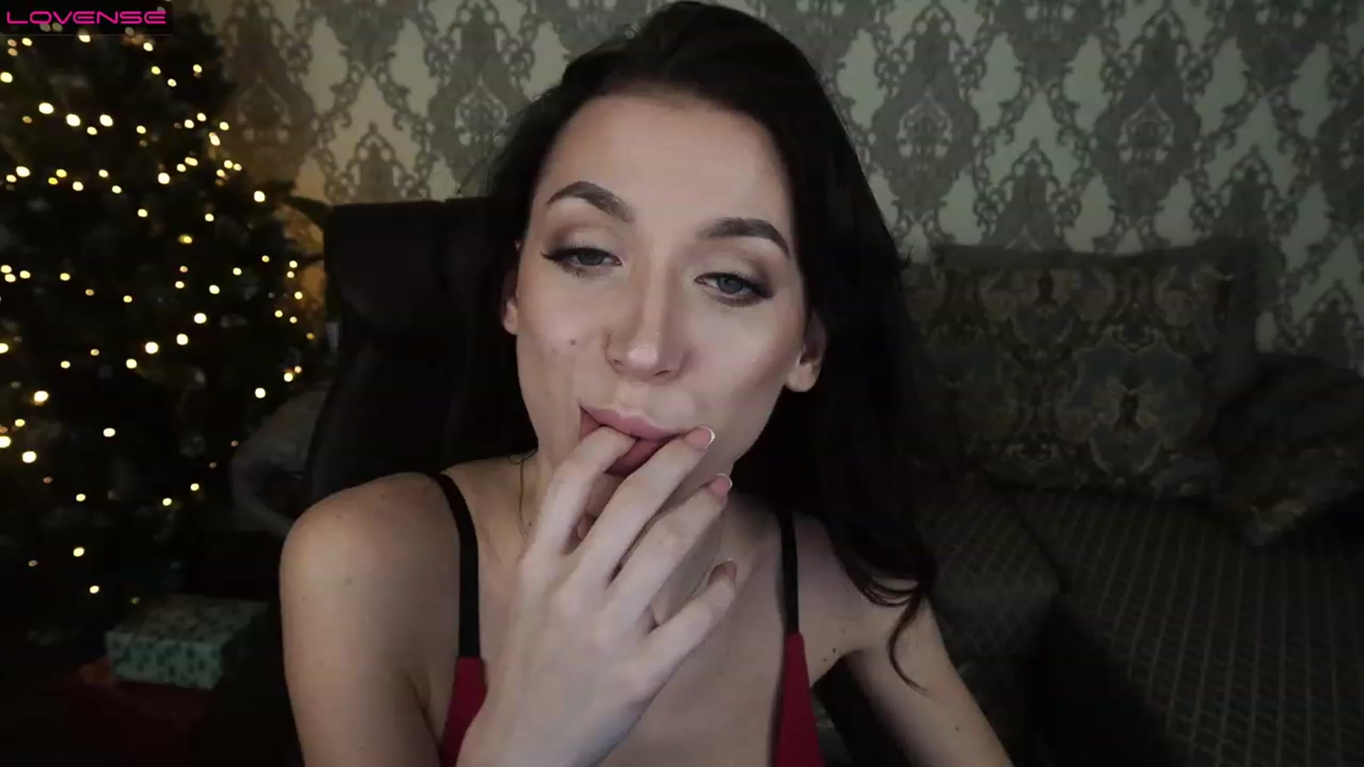 Gallery image thumbnail from LiaValentine's myfreecams stream on, 12/24/2022, 14:24 image 9 of 20