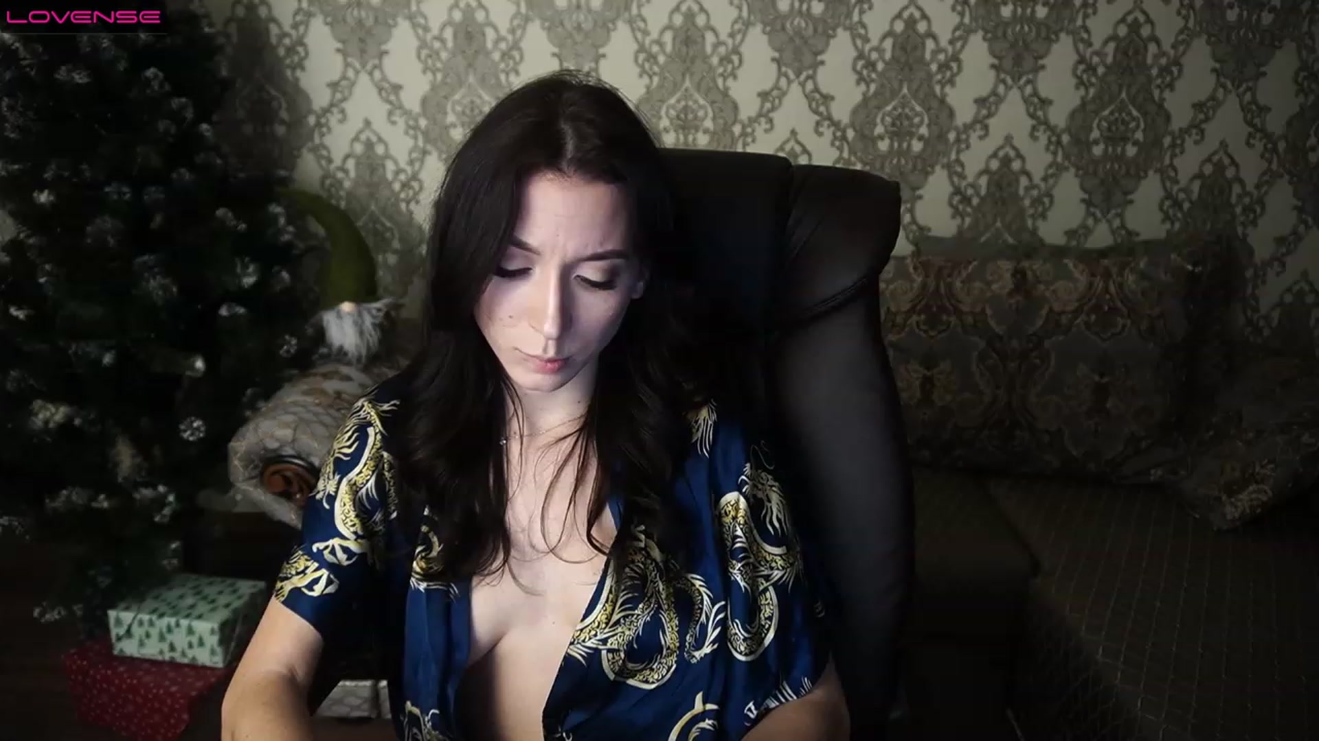 Gallery image thumbnail from LiaValentine's myfreecams stream on, 12/24/2022, 16:27 image 16 of 20