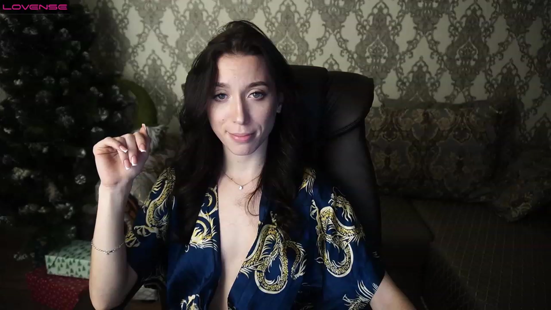 Gallery image thumbnail from LiaValentine's myfreecams stream on, 12/24/2022, 16:27 image 11 of 20