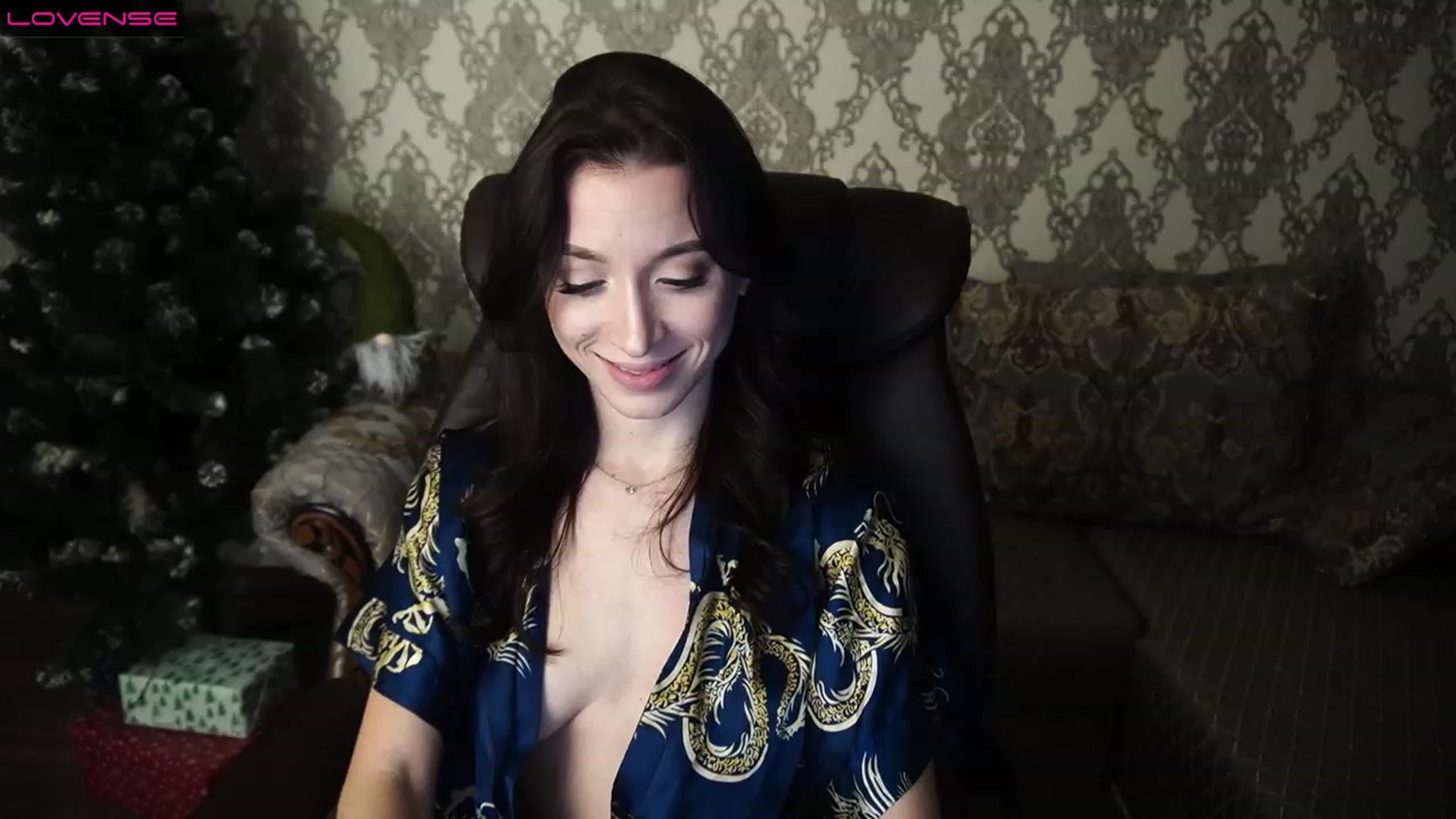 Gallery image thumbnail from LiaValentine's myfreecams stream on, 12/24/2022, 16:27 image 9 of 20