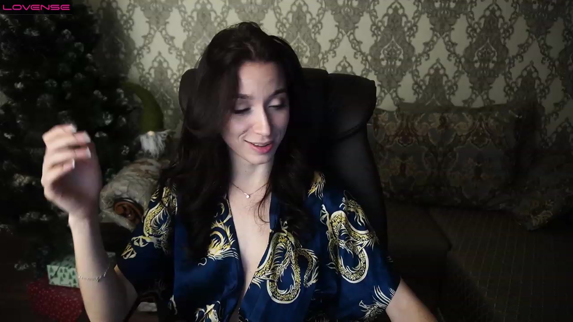 Gallery image thumbnail from LiaValentine's myfreecams stream on, 12/24/2022, 16:27 image 10 of 20