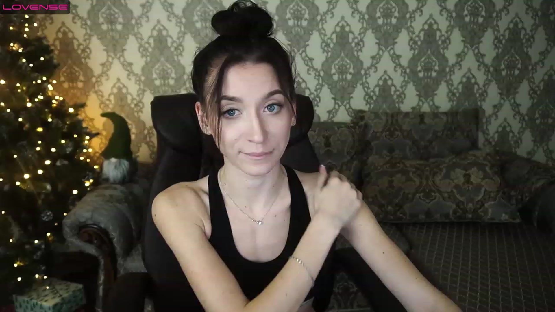 Gallery image thumbnail from LiaValentine's myfreecams stream on, 12/26/2022, 17:07 image 19 of 20