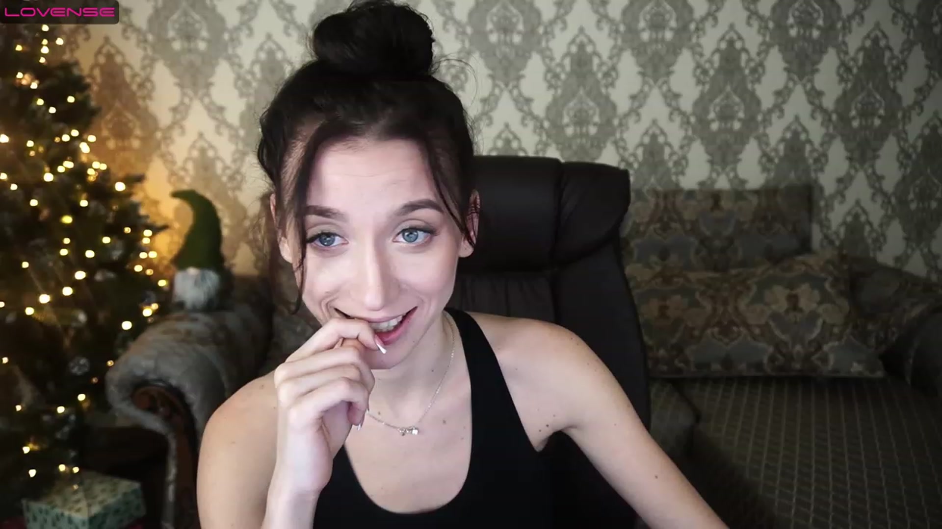 Gallery image thumbnail from LiaValentine's myfreecams stream on, 12/26/2022, 18:06 image 8 of 20