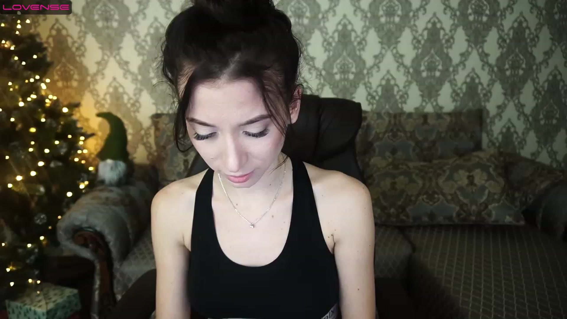 Gallery image thumbnail from LiaValentine's myfreecams stream on, 12/26/2022, 18:06 image 19 of 20