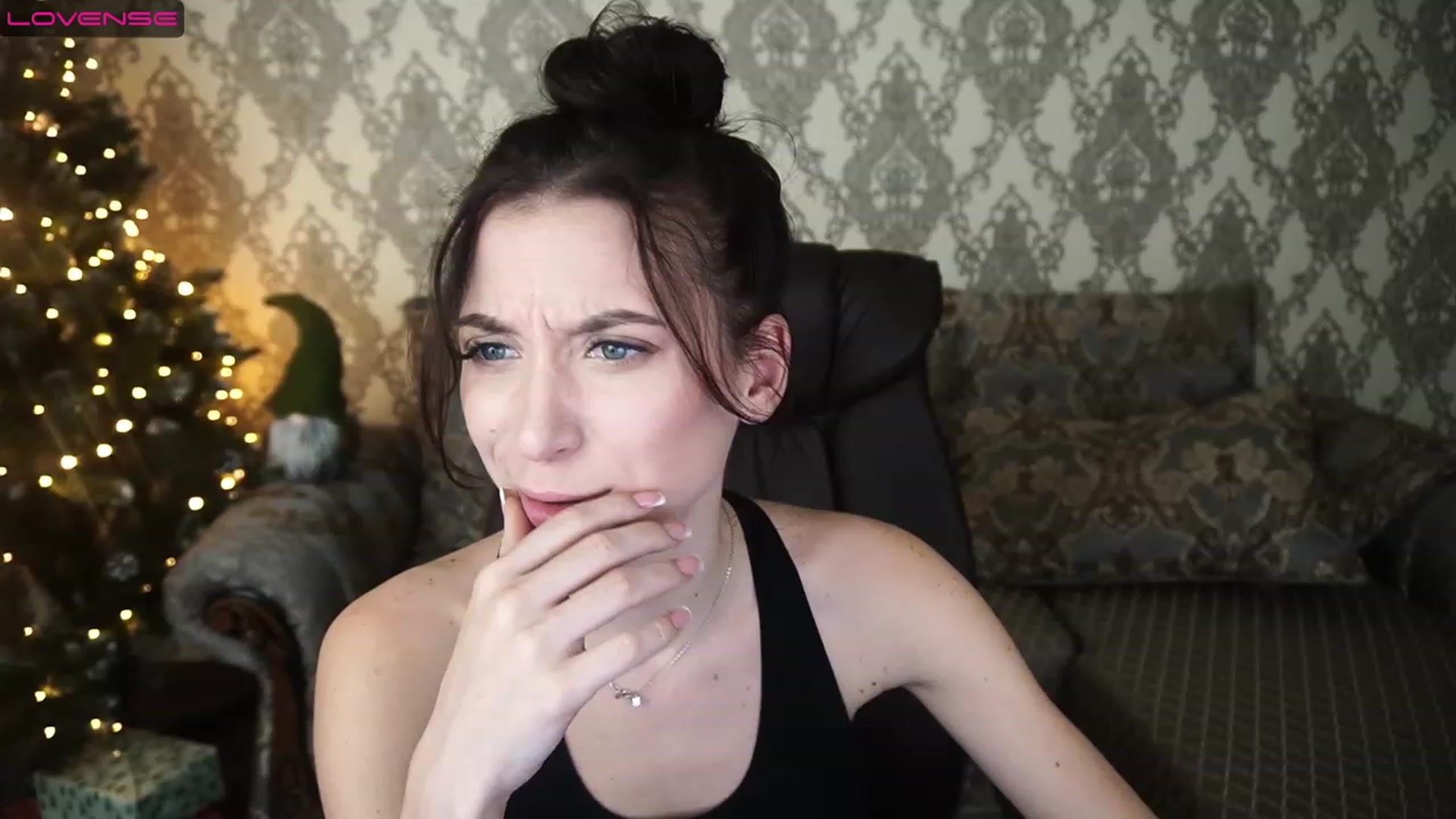 Gallery image thumbnail from LiaValentine's myfreecams stream on, 12/26/2022, 18:06 image 14 of 20