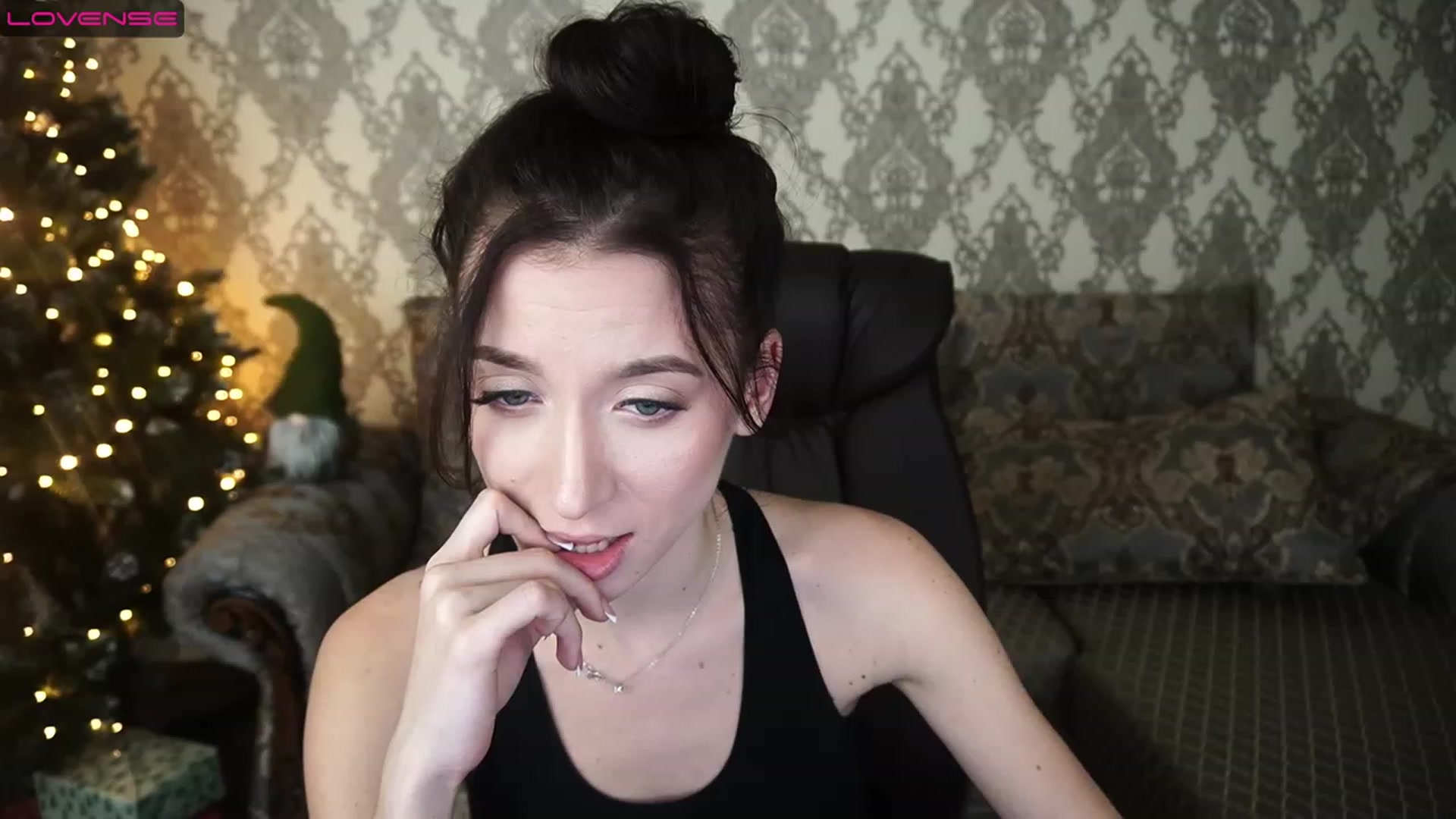 Gallery image thumbnail from LiaValentine's myfreecams stream on, 12/26/2022, 18:06 image 11 of 20
