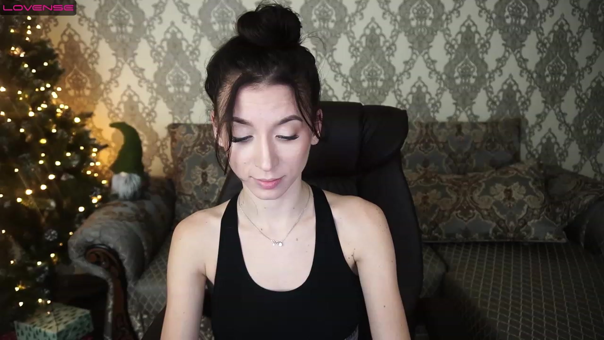 Gallery image thumbnail from LiaValentine's myfreecams stream on, 12/26/2022, 18:06 image 6 of 20