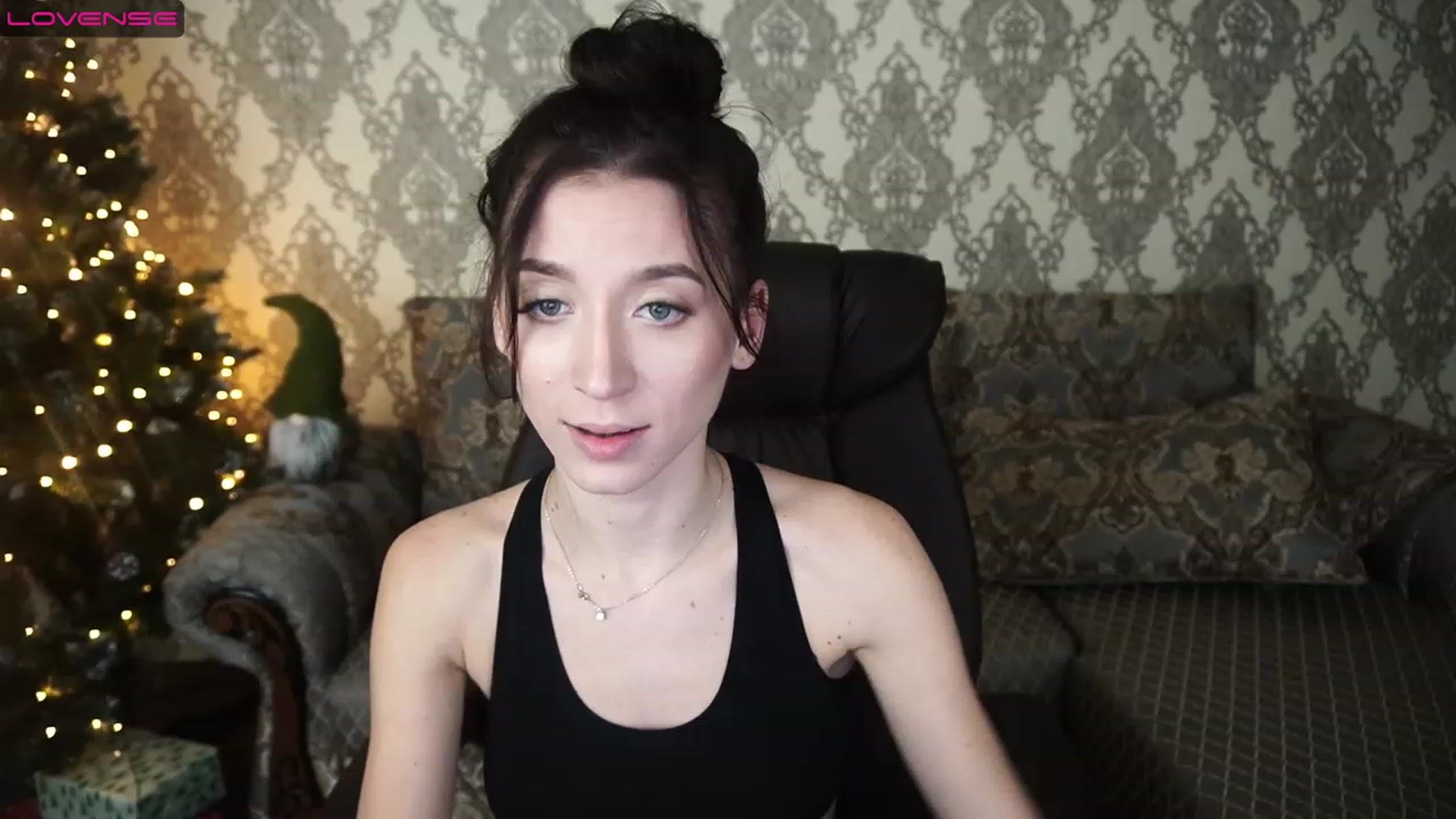 Gallery image thumbnail from LiaValentine's myfreecams stream on, 12/26/2022, 18:06 image 10 of 20