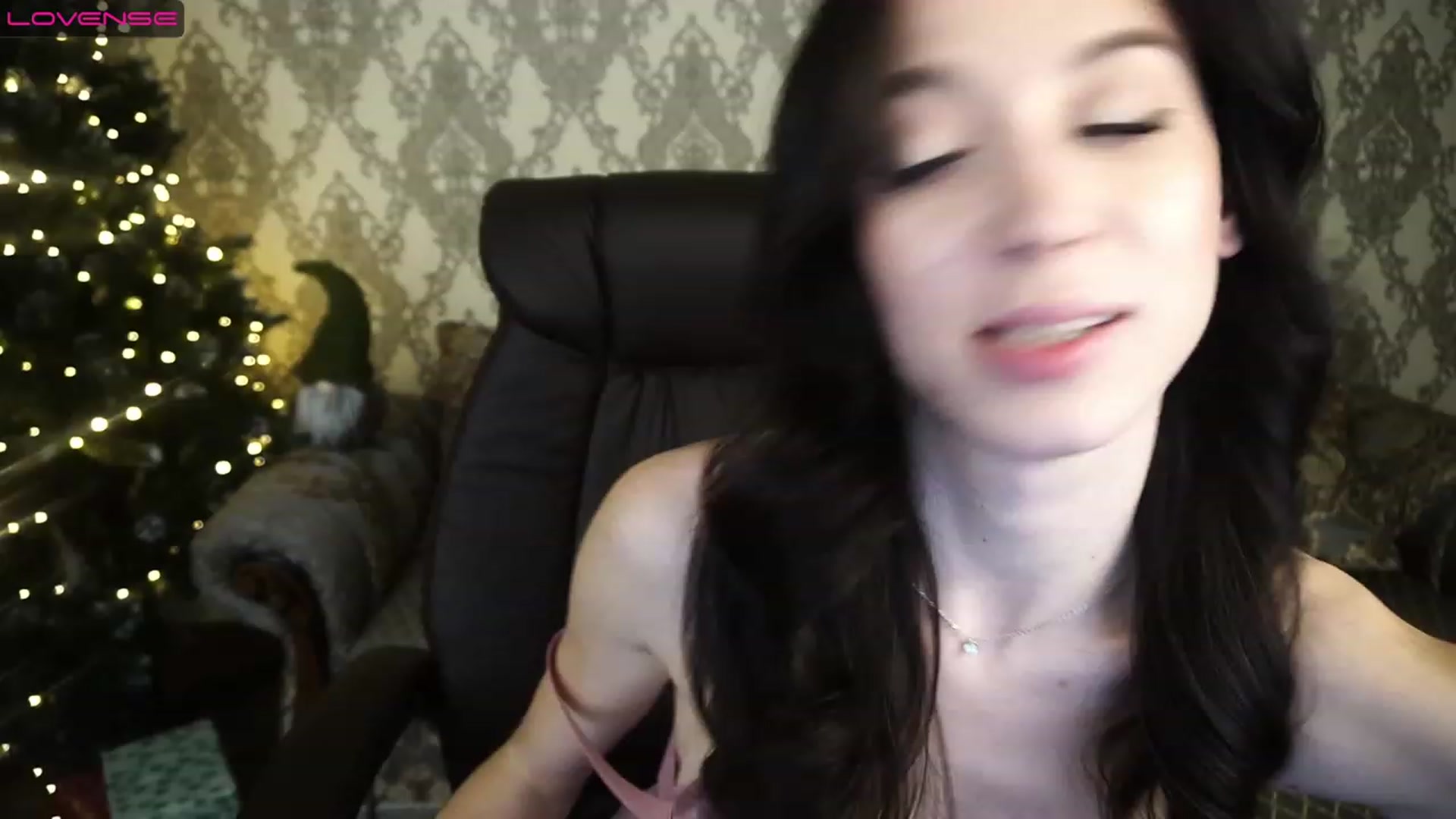 Gallery image thumbnail from LiaValentine's myfreecams stream on, 12/27/2022, 18:59 image 10 of 20