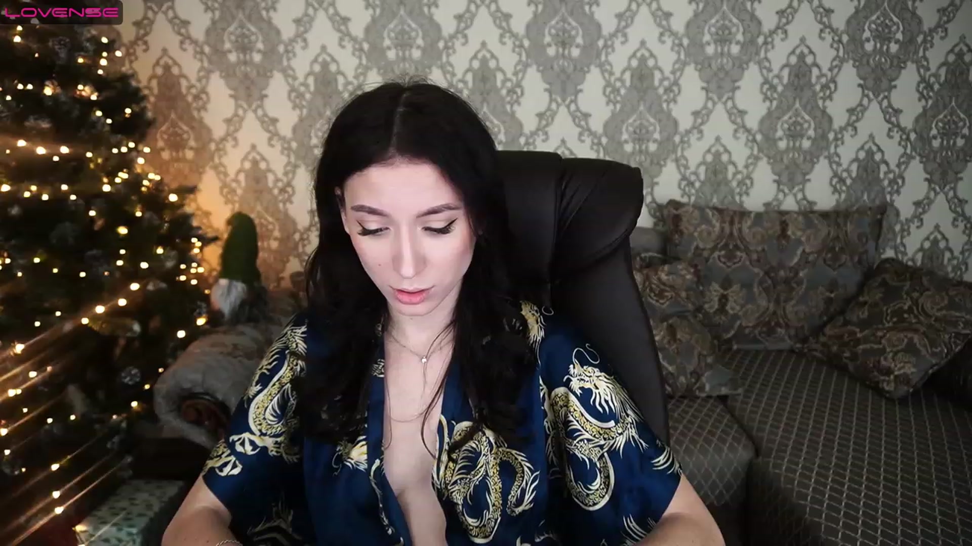 Gallery image thumbnail from LiaValentine's myfreecams stream on, 12/29/2022, 17:57 image 5 of 20